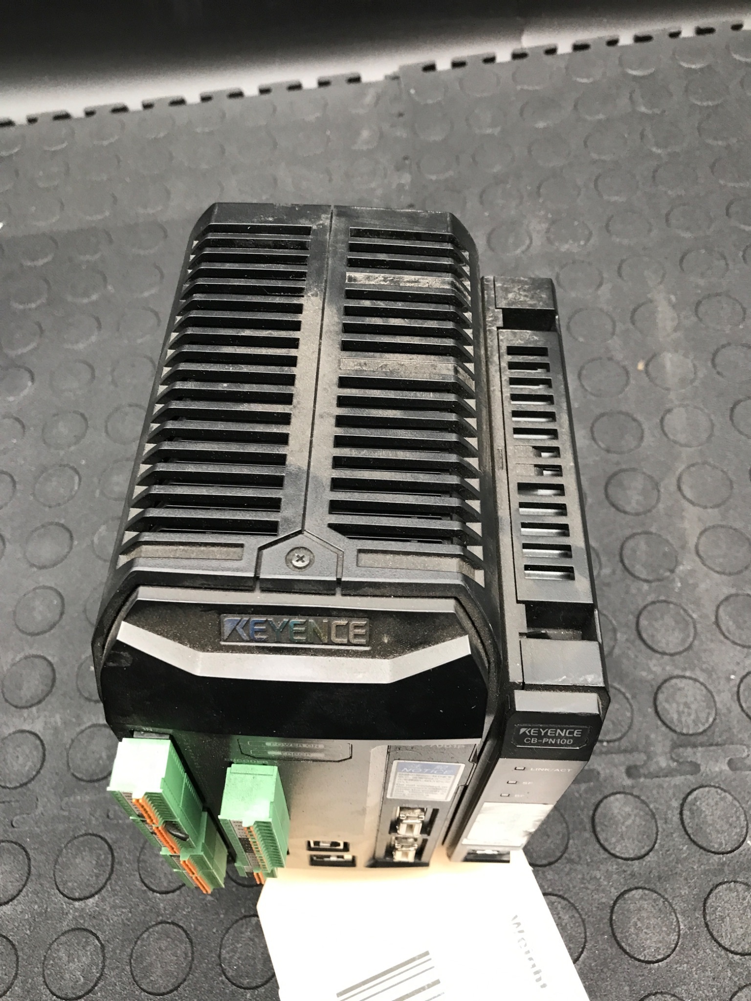 KEYENCE LJ-V7001P Laser Displacement Controller w/ CB-PN100 USED 1