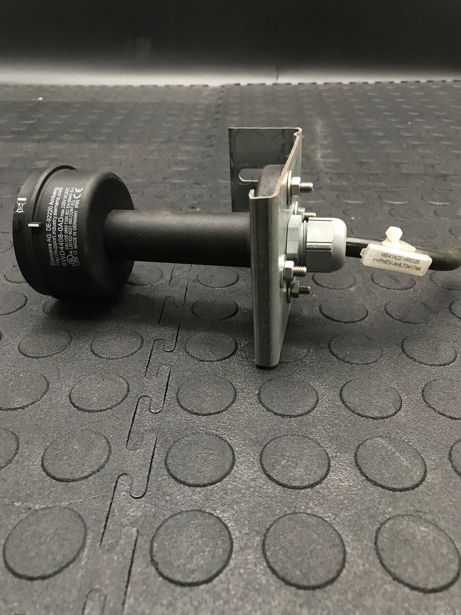 SIEMENS 8WD4408-0AE Base Module USED 1