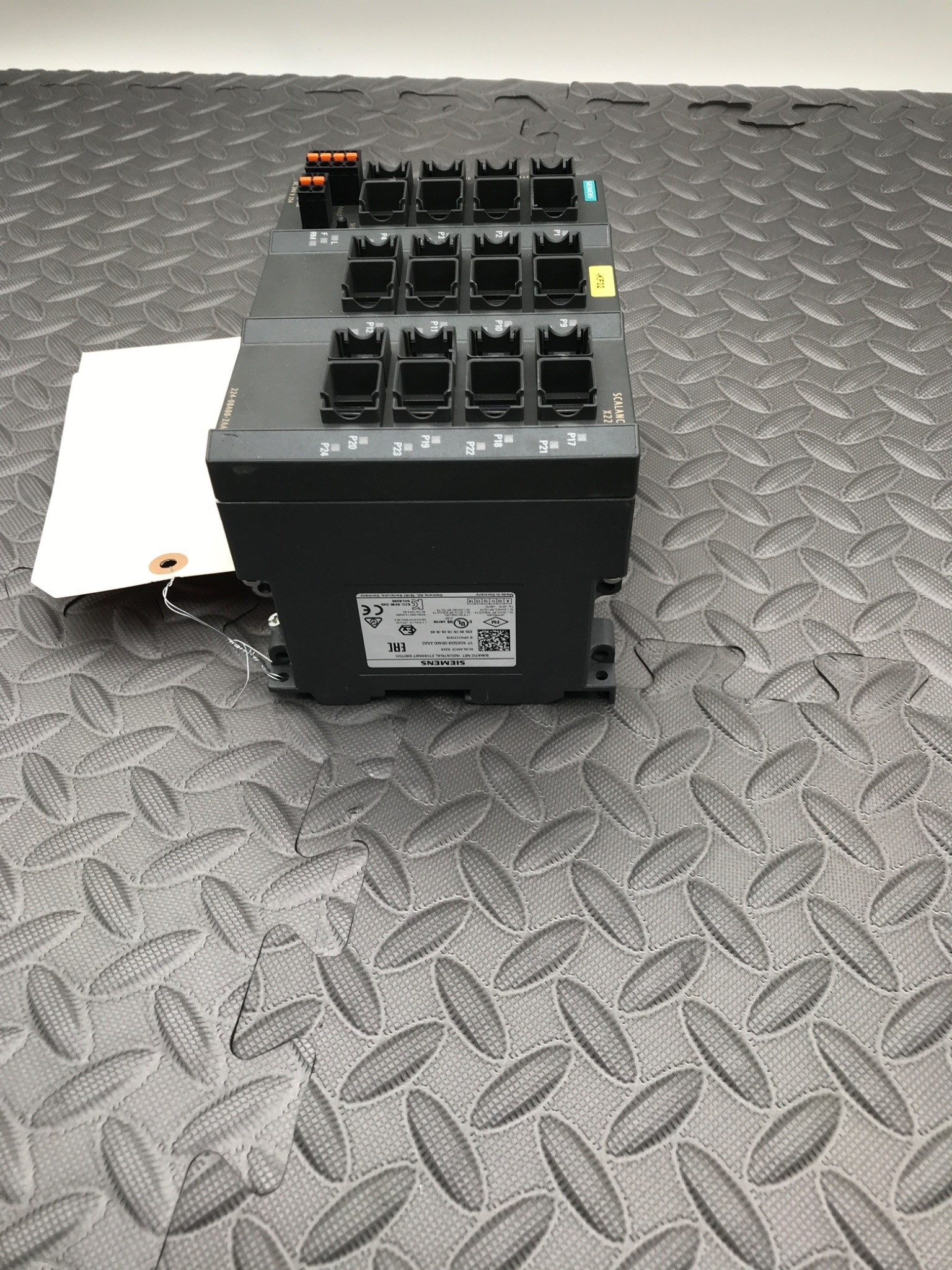 SIEMENS 6GK5224‑0BA00‑2AA3 Scalance X224 24‑Port Managed IE Switch USED 1