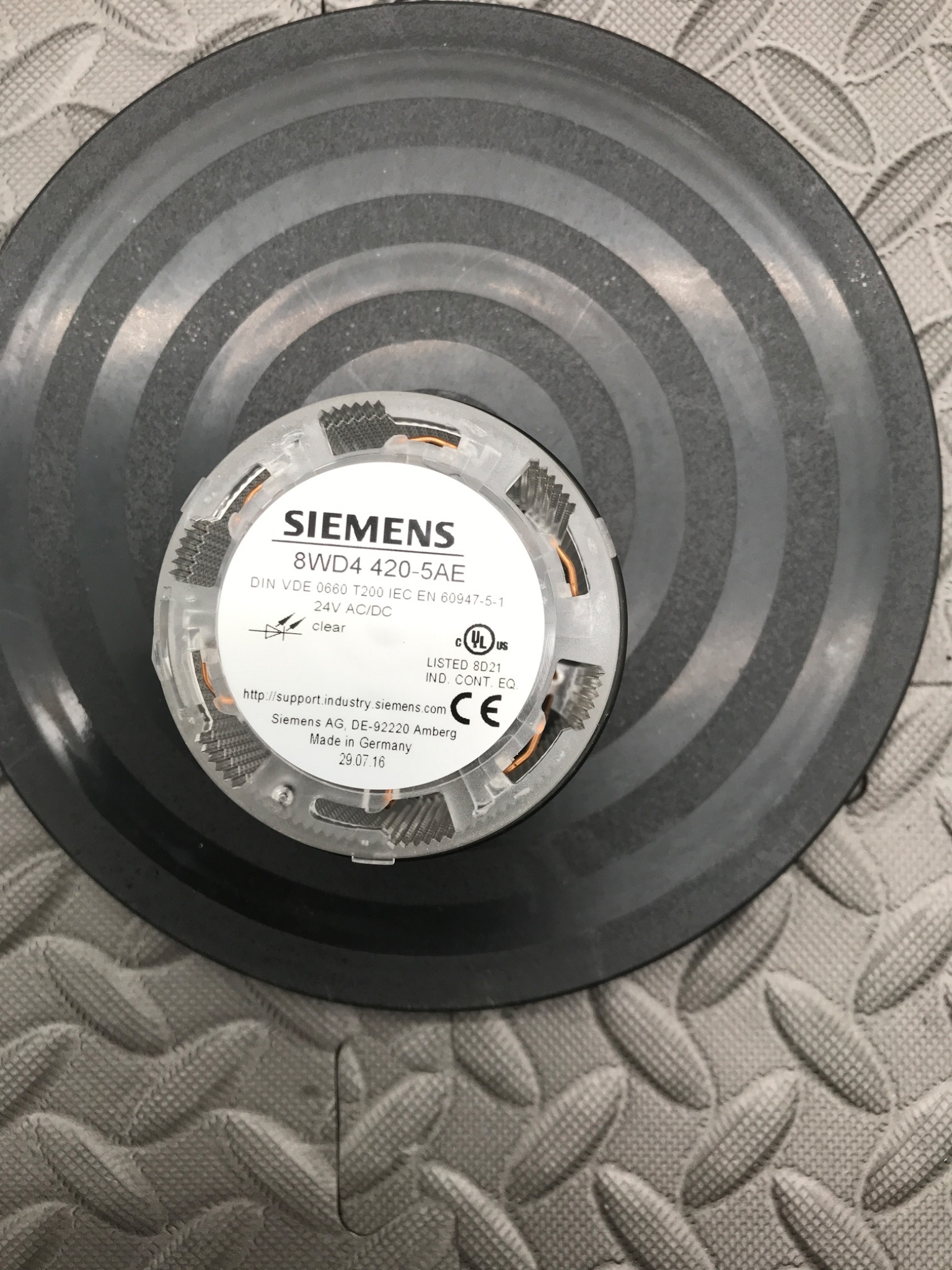 SIEMENS 8WD4 420‑5AE Continuous LED Stack Light 70 mm USED 3