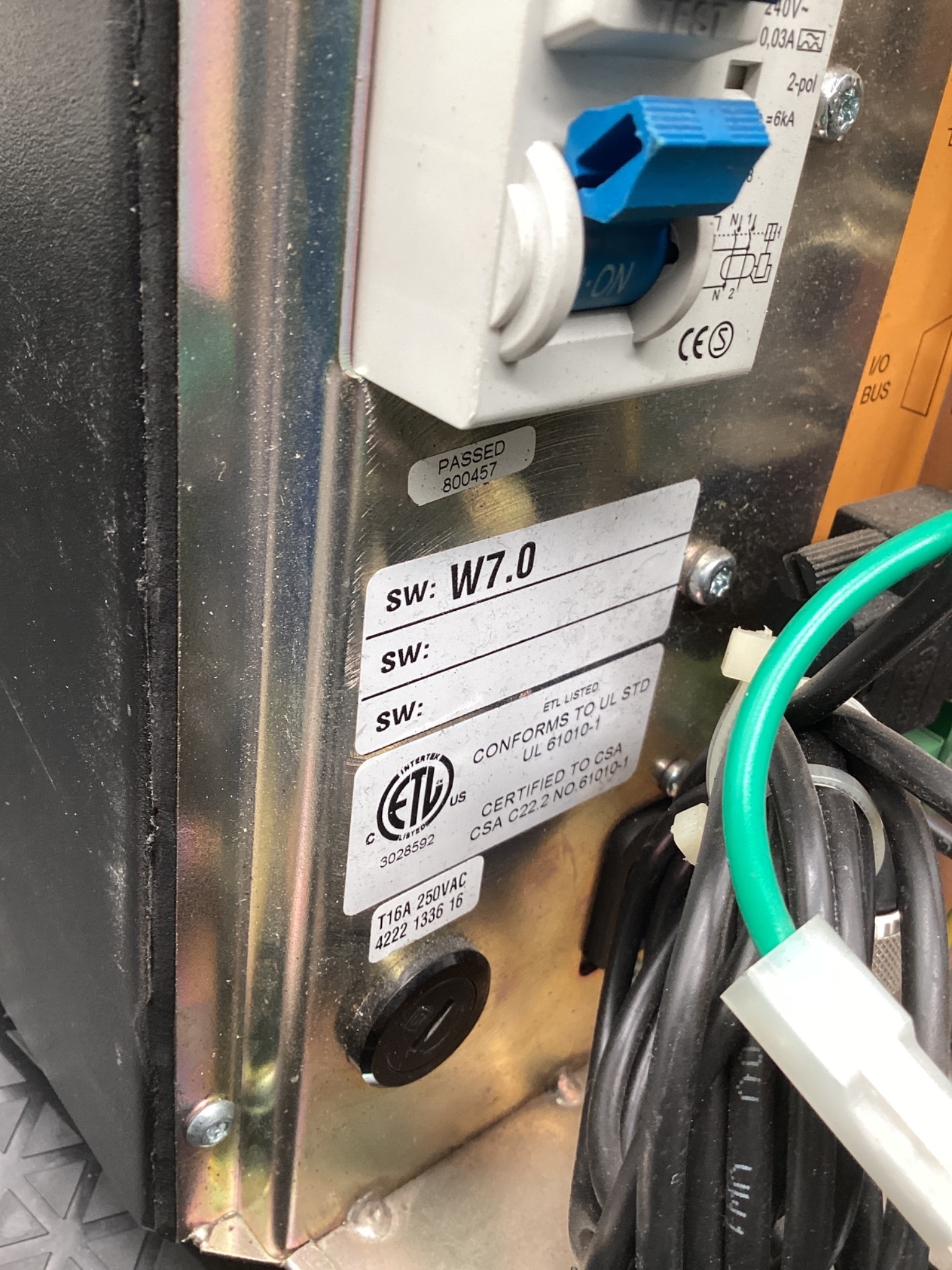 ATLAS COPCO PF4000‑G‑HW Power Focus Nutrunner Controller 320W USED 6