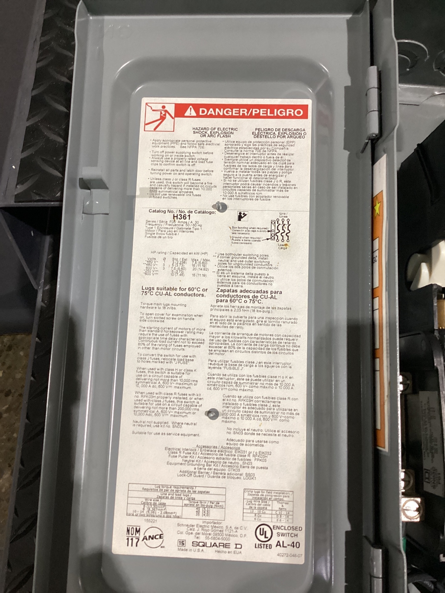 SQUARE D H361 30 A Fusible Safety Switch USED 3