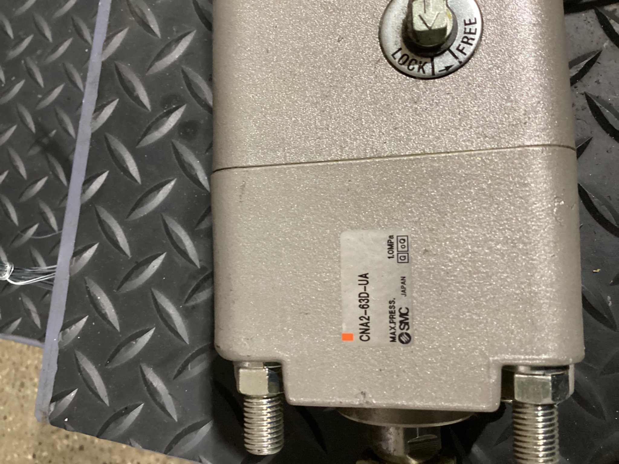 SMC CNA2‑63D‑UA 63 mm Power Lock Cylinder USED 4