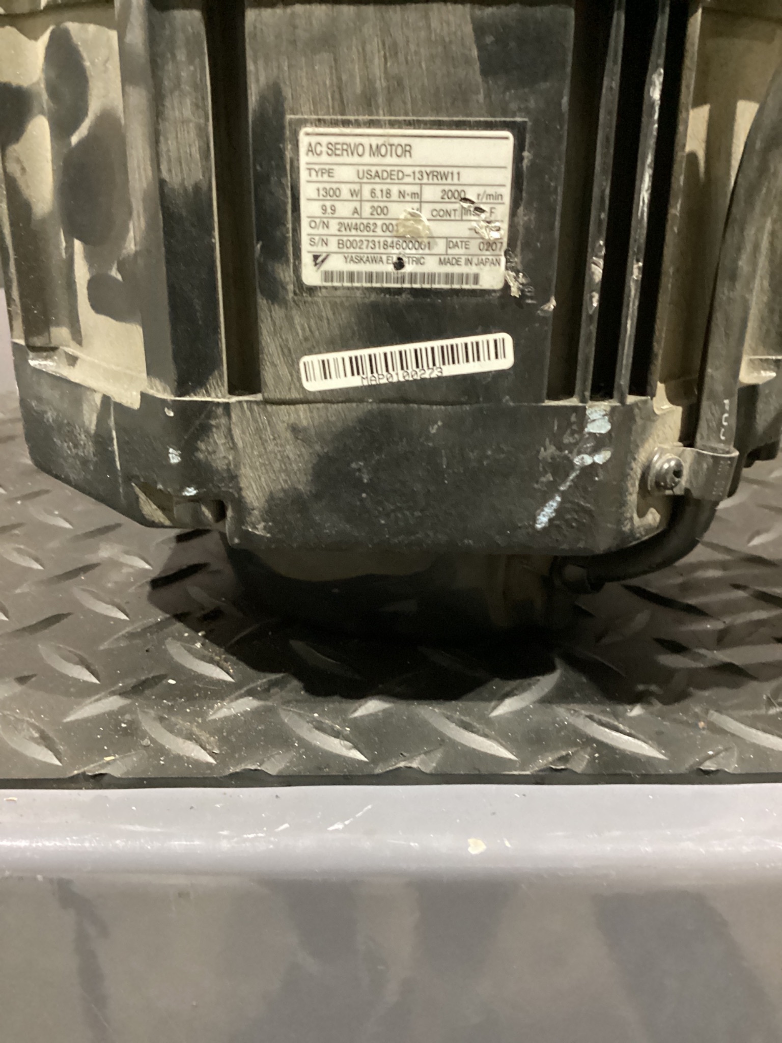 YASKAWA USADED‑13YRW11 1.3 kW AC Servo Motor 2000 RPM USED 4