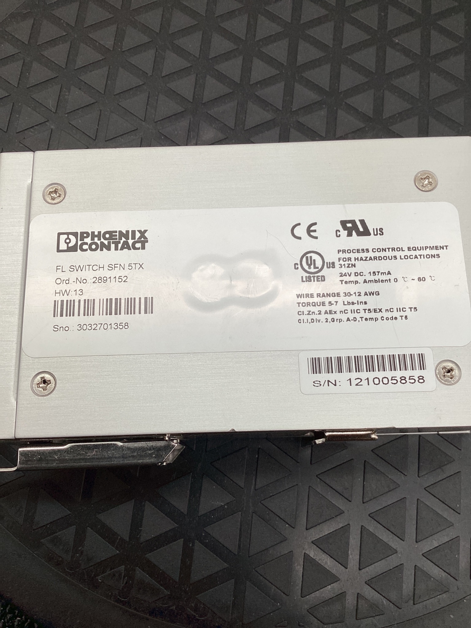 PHOENIX CONTACT FL SWITCH SFN 5TX Ethernet Switch 2891152 USED 4