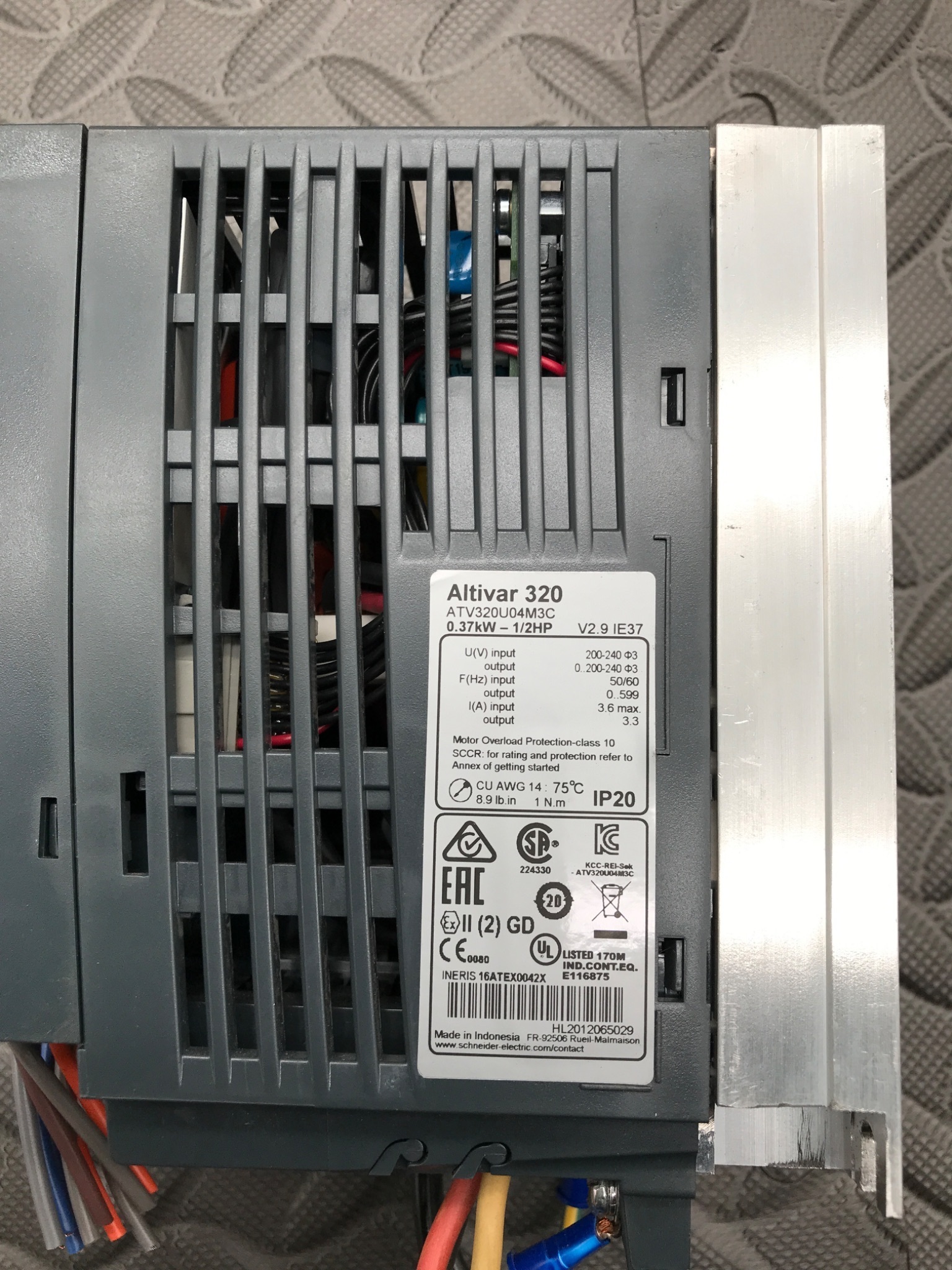 SCHNEIDER ELECTRIC ATV320U04M3C Altivar 0.5 HP AC Drive USED 4