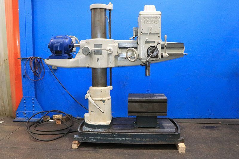 1944 CINCINNATI-BICKFORD SUPER SERVICE 3' x 9" RADIAL ARM DRILL USED 0