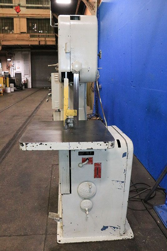 30" DOALL 3012-U VERTICAL BAND SAW USED 1