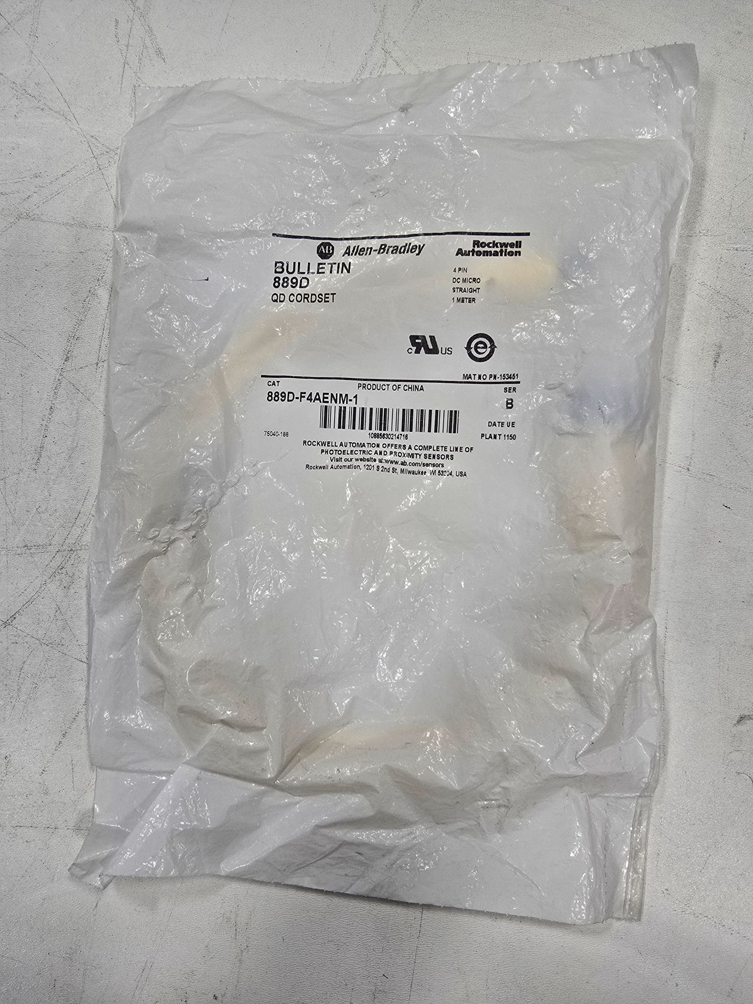 ALLEN BRADLEY 889D-F4AENM-1 SENSOR CABLE NEW 0