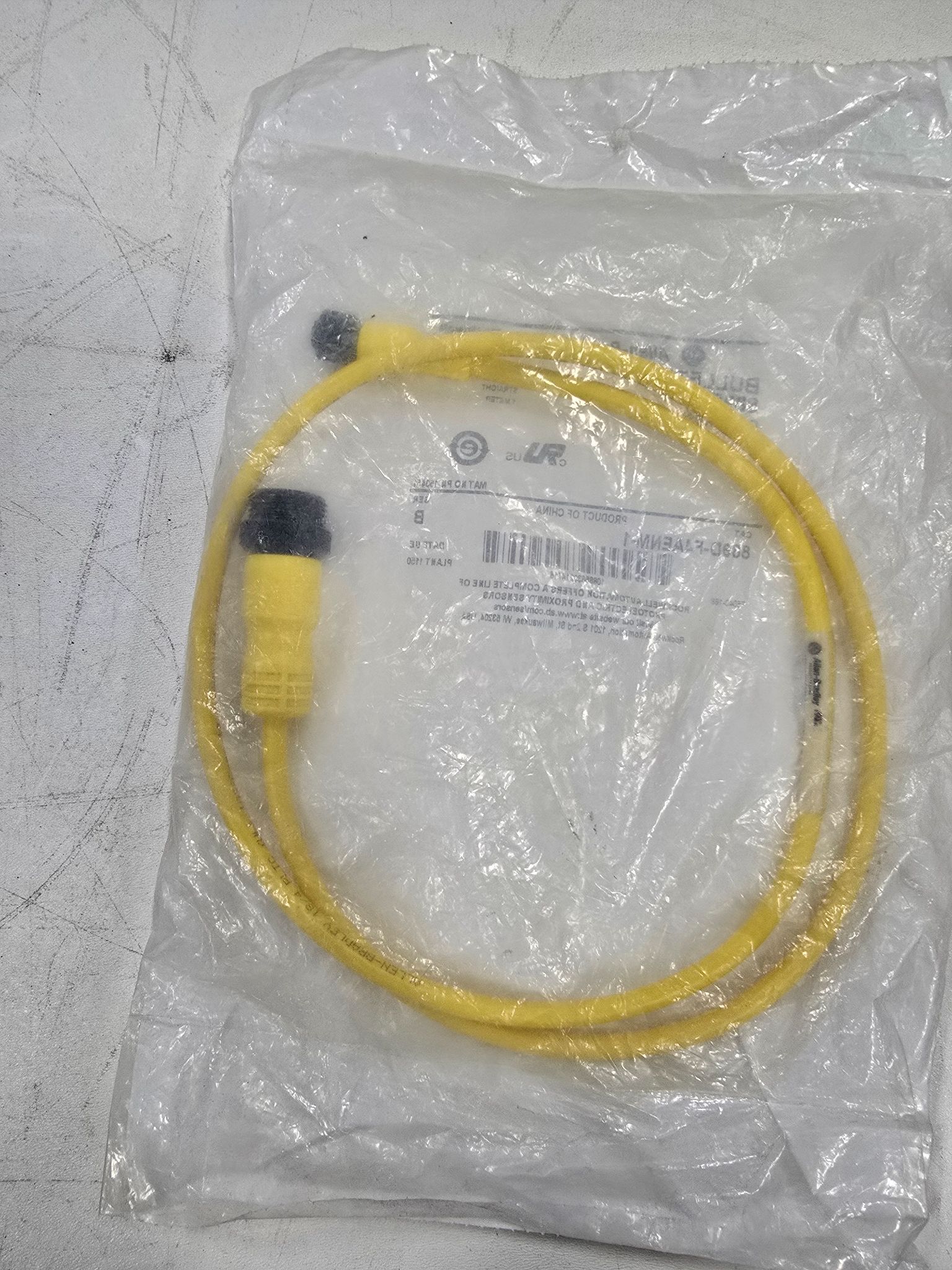 ALLEN BRADLEY 889D-F4AENM-1 SENSOR CABLE NEW 2