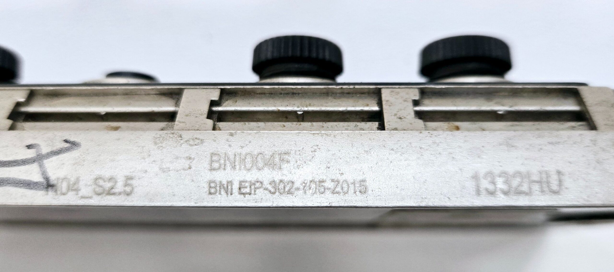 BALLUFF BNI004F BNI EIP-302-105-Z015 1332HU NETWORK BLOCK USED 1