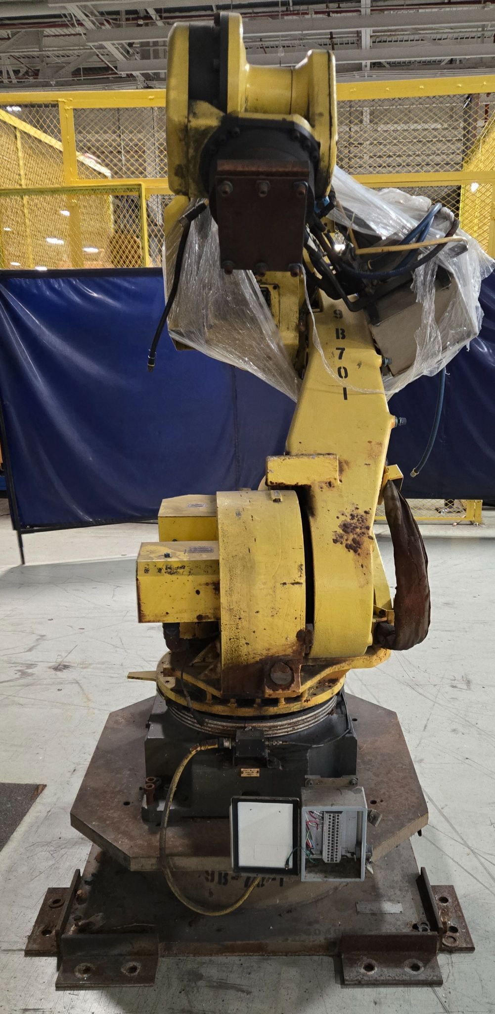 FANUC R-2000iA/200F Robot Arm USED AS-IS 0