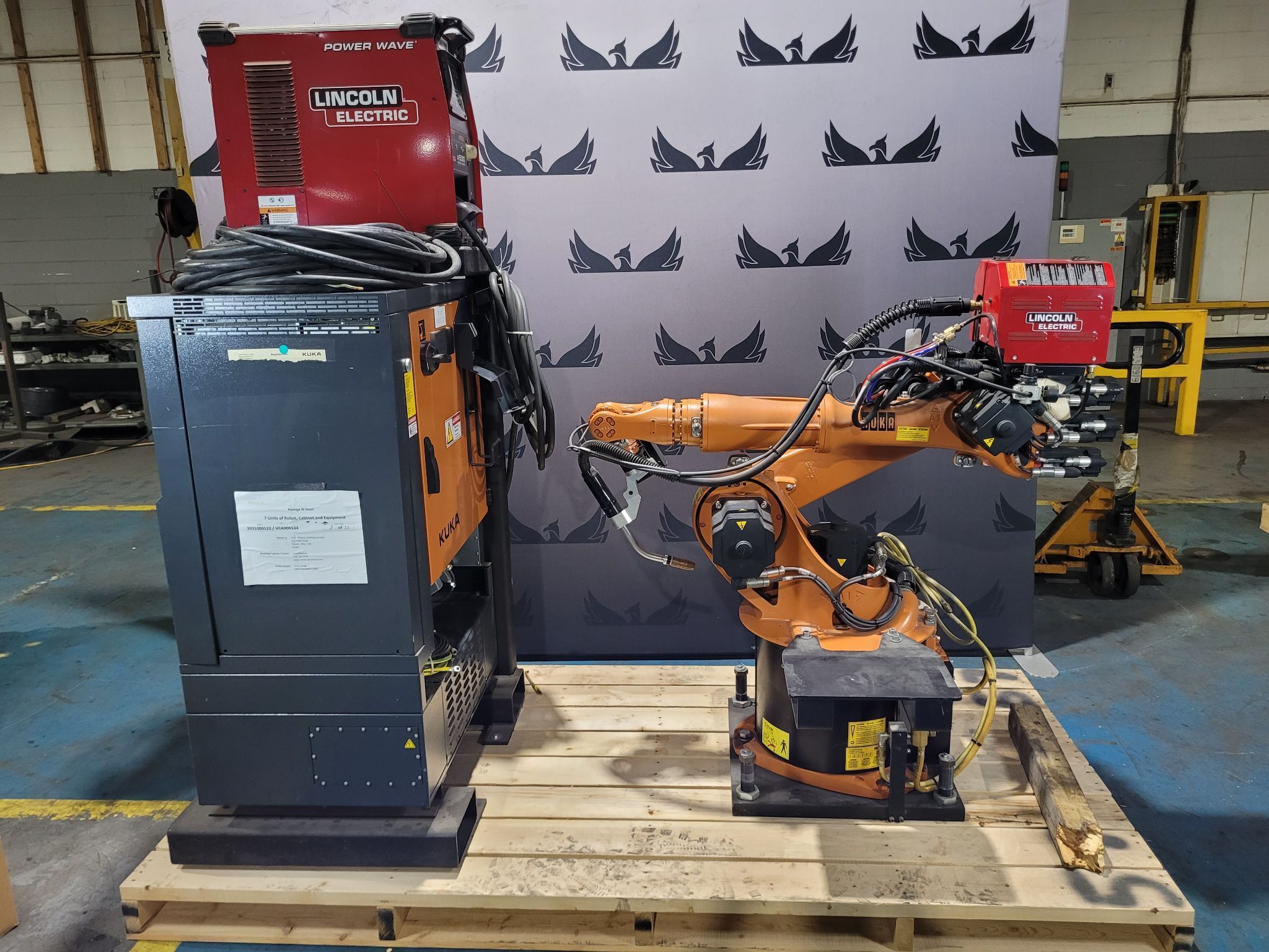 KUKA KR16 L6-2 w/ KR C4 Controls Lincoln R550 Weld Package & TT3A Reamer NEW 0