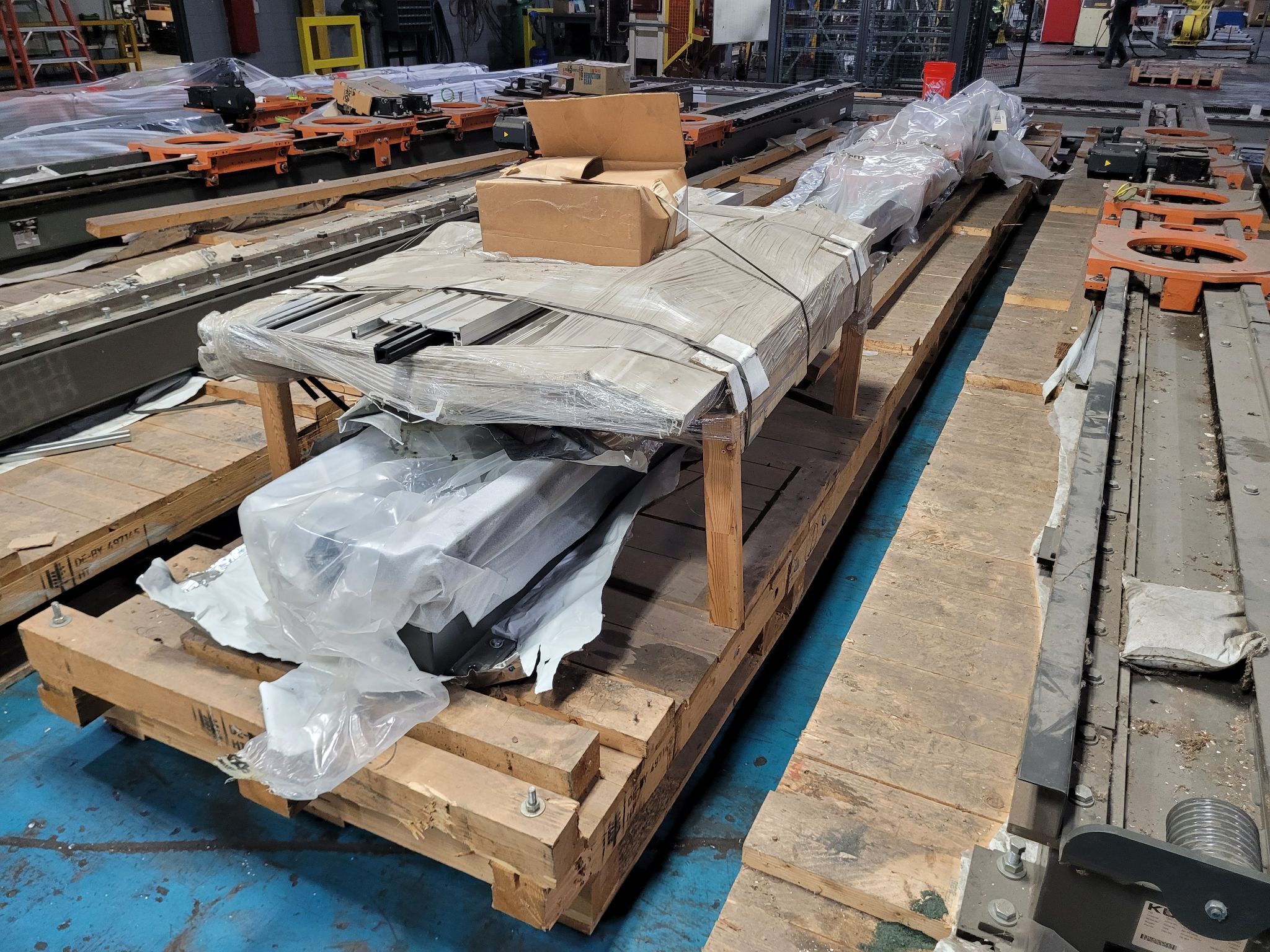 KUKA KL 250-3 (8.5m x 2) RTU w/ 2 Dual Robot Carriages NEW 3