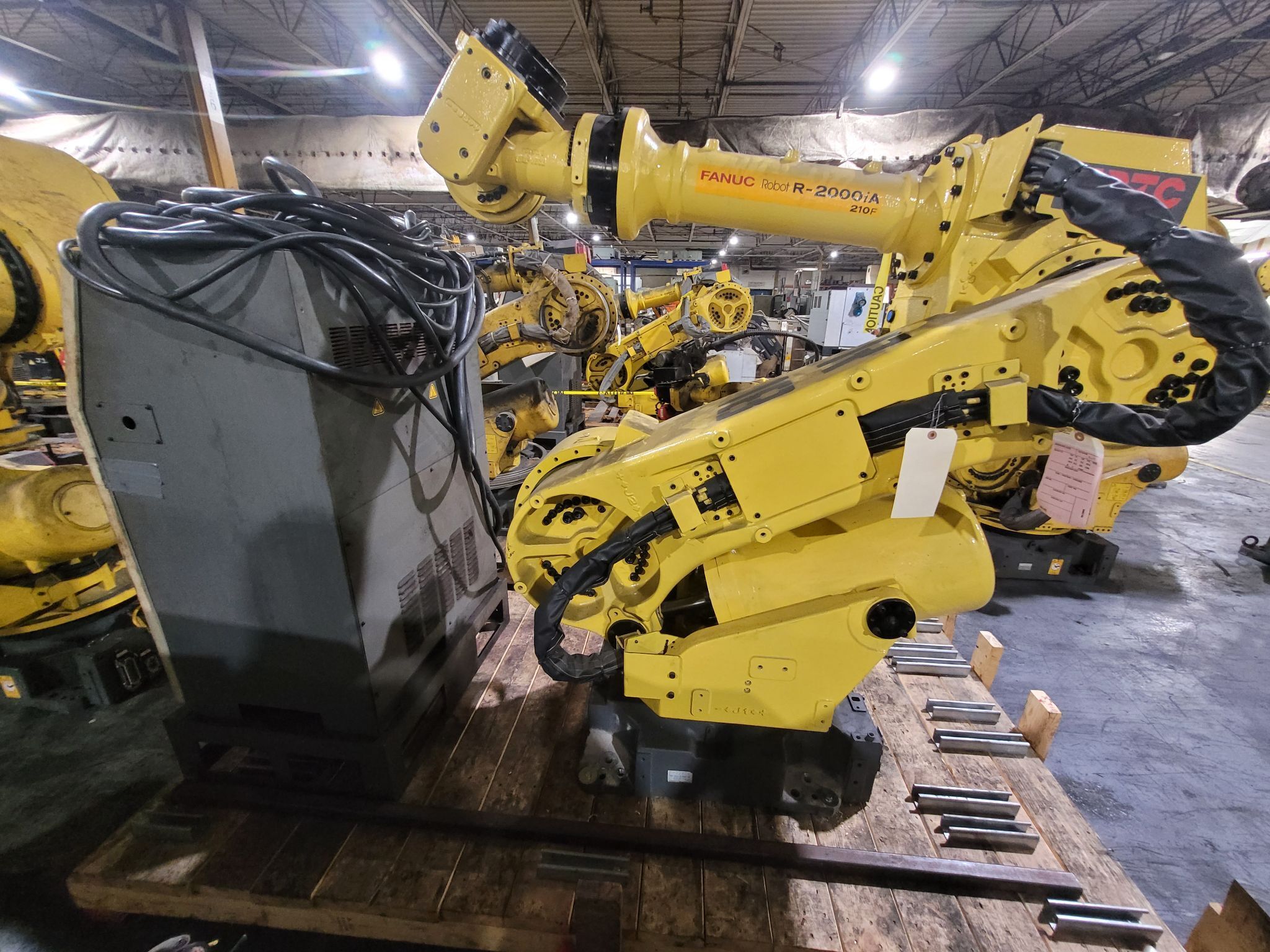 FANUC R-2000iA/210F Robot w/ R-J3iB Controls PARTS ONLY 1