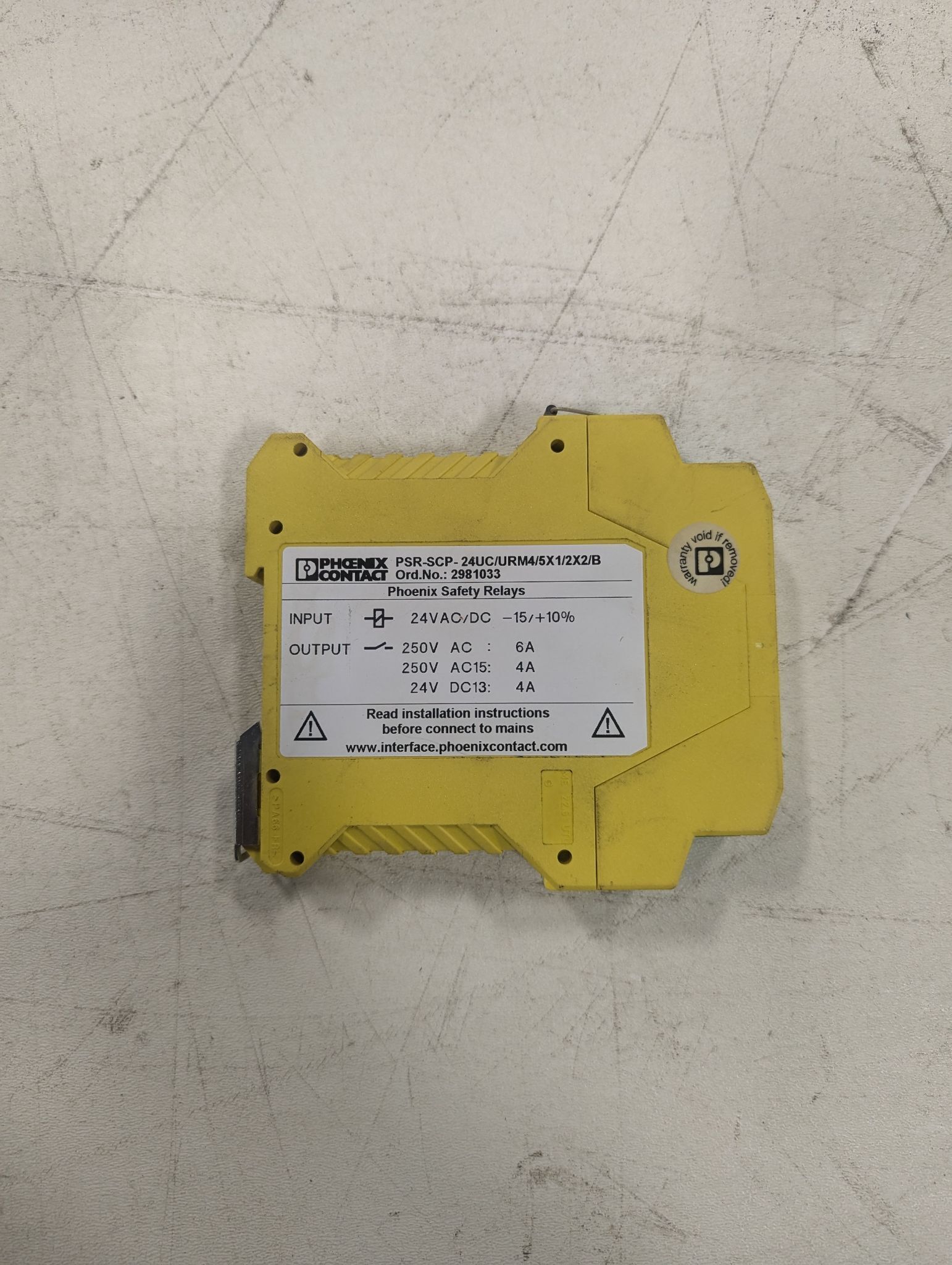 Phoenix Contact Extension module PSR SCP 24UC/URM4/5X1/2X2/B USED 1