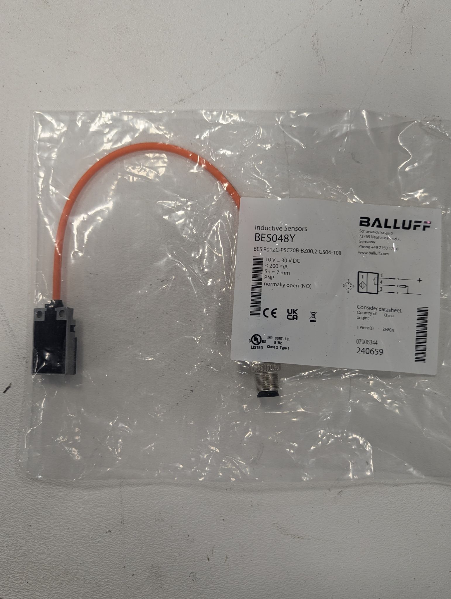 BALLUFF BES R01ZC-PSC70B-BZ00,2-GS04-108 INDUCTIVE SENSOR NEW 0