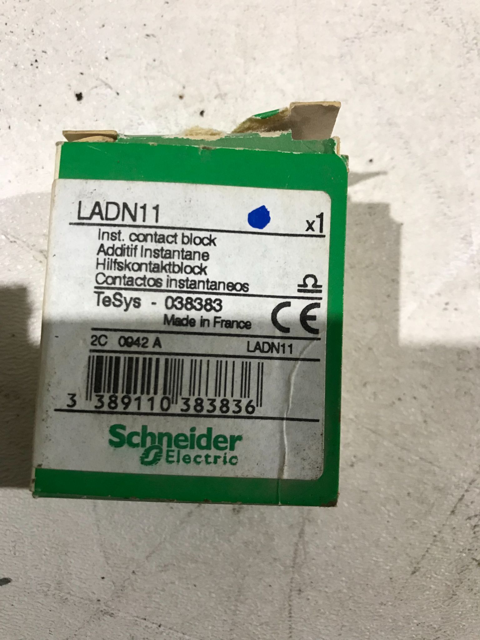 SCHNEIDER ELECTRIC LADN11 NEW 0