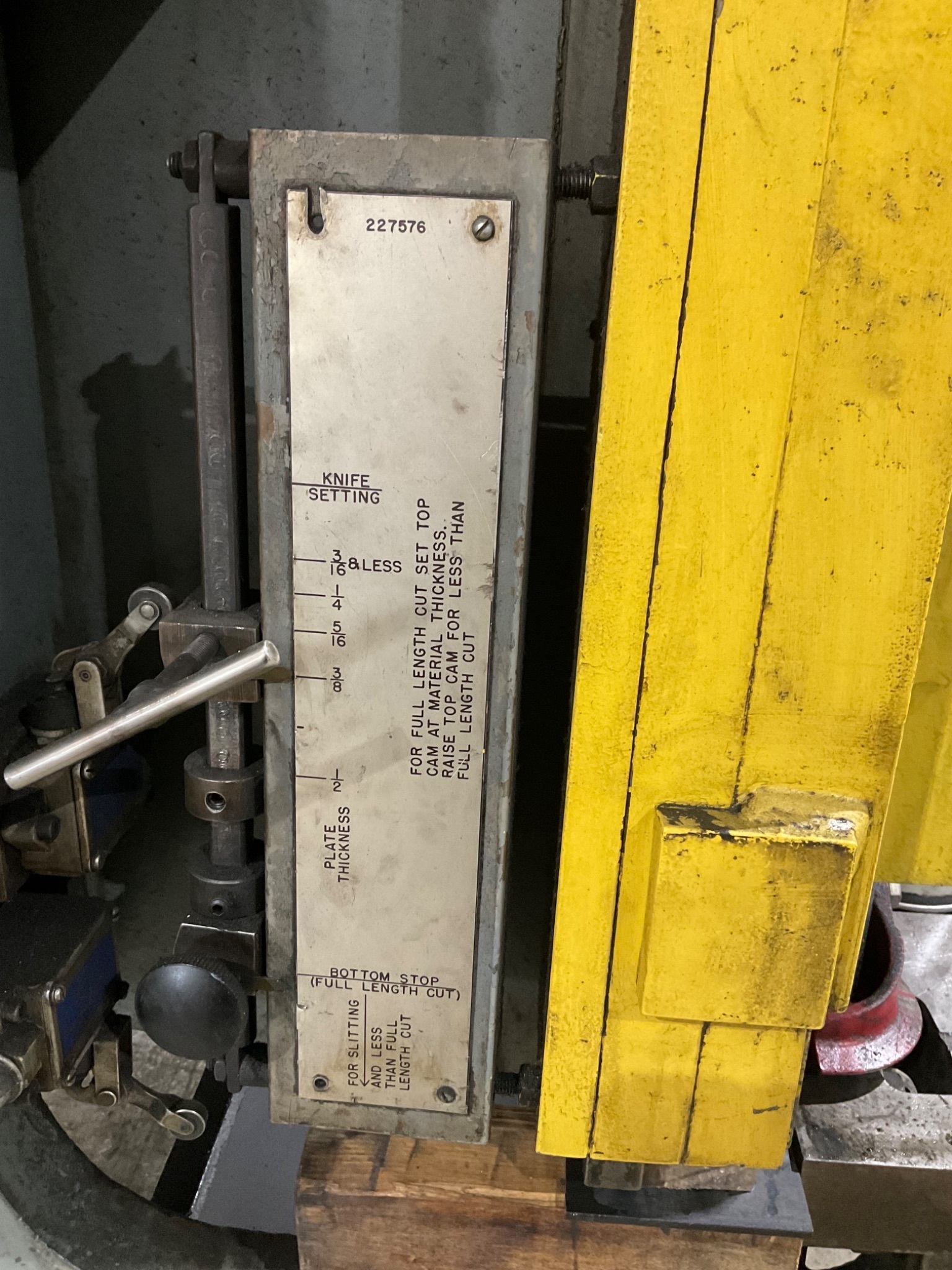 CINCINNATI 3D10 HYDRAULIC POWER SQUARING SHEAR USED 4