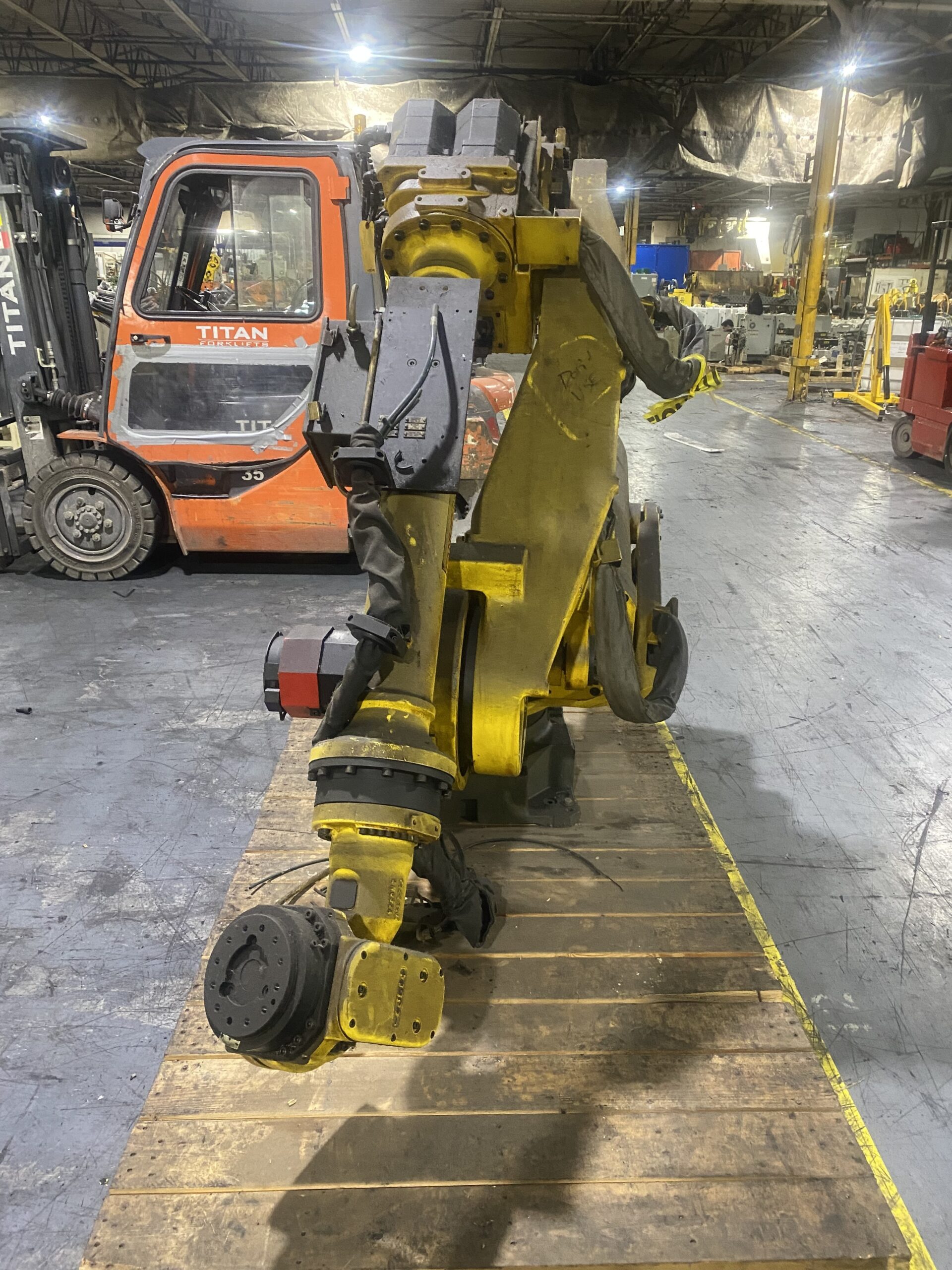 FANUC R-2000iA/100P Robot Arm PARTS ONLY 2