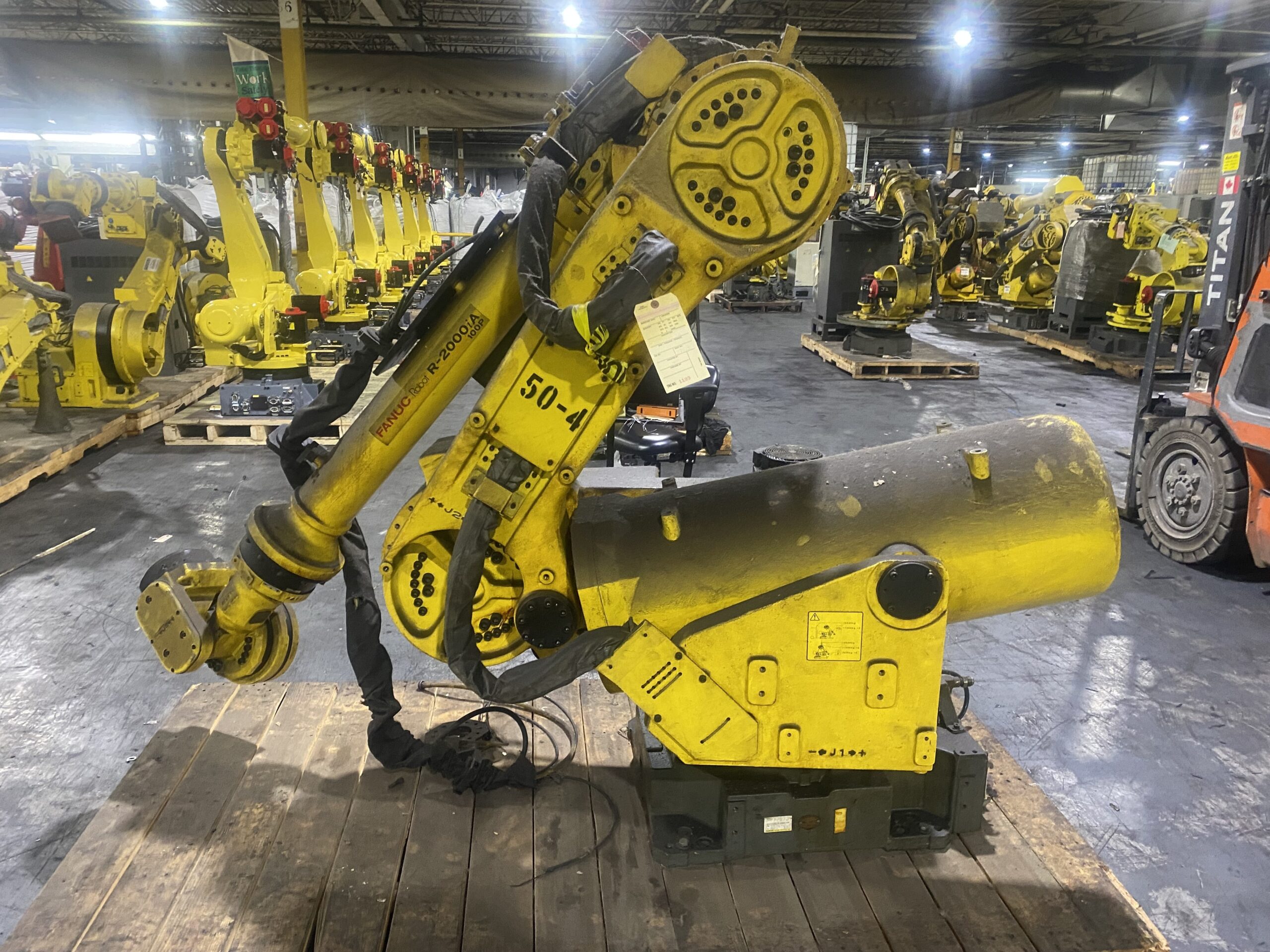 FANUC R-2000iA/100P Robot Arm PARTS ONLY 1