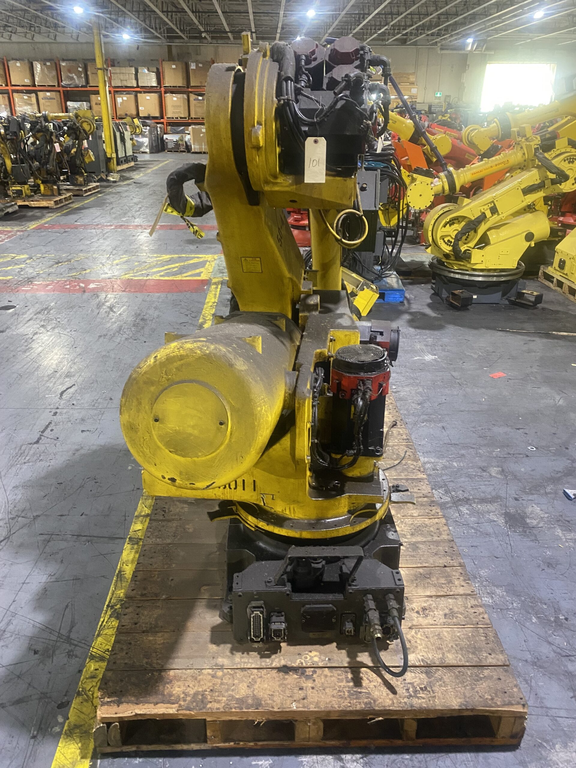 FANUC R-2000iA/100P Robot Arm PARTS ONLY 3