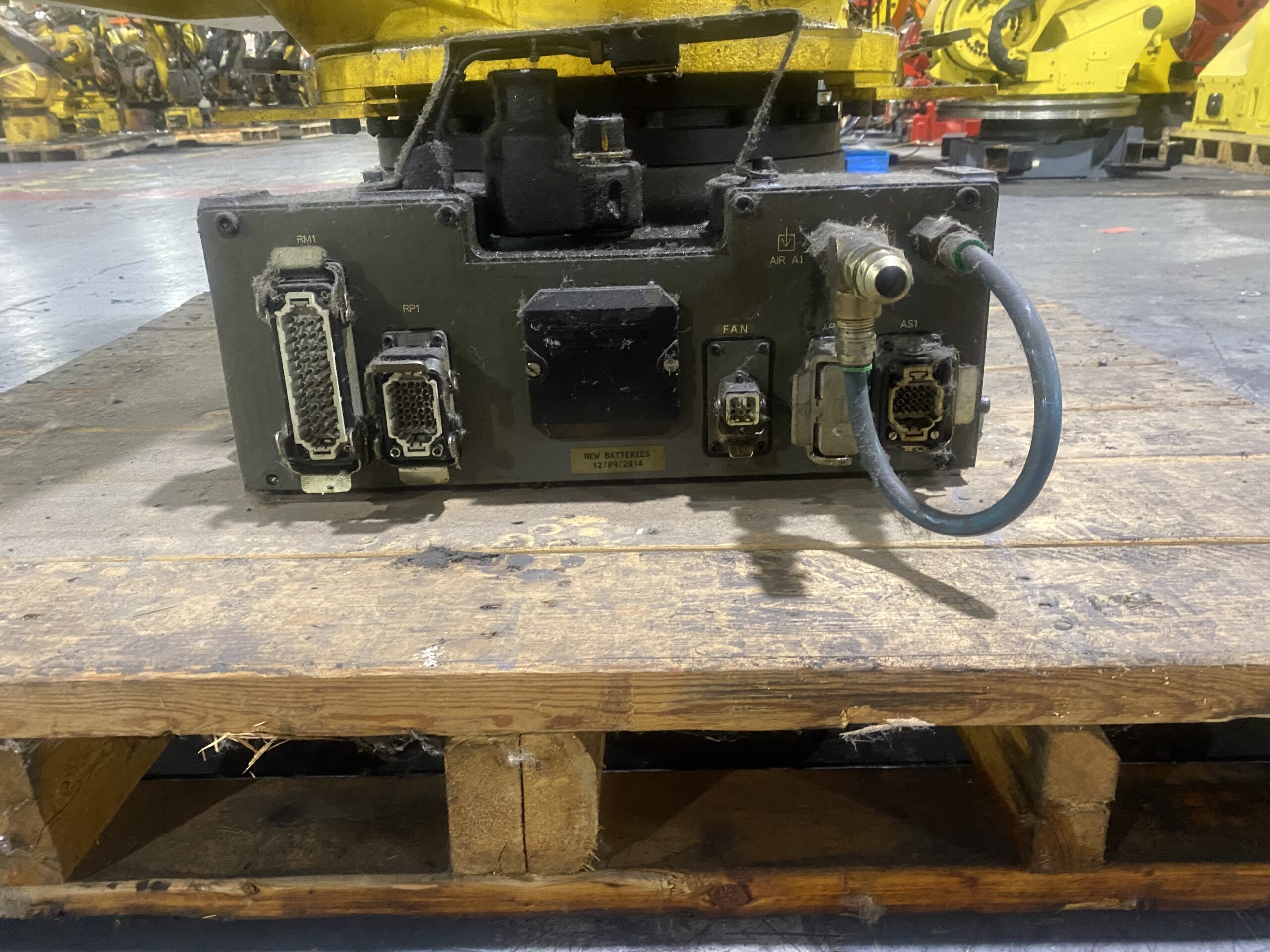 FANUC R-2000iA/100P Robot Arm PARTS ONLY 5