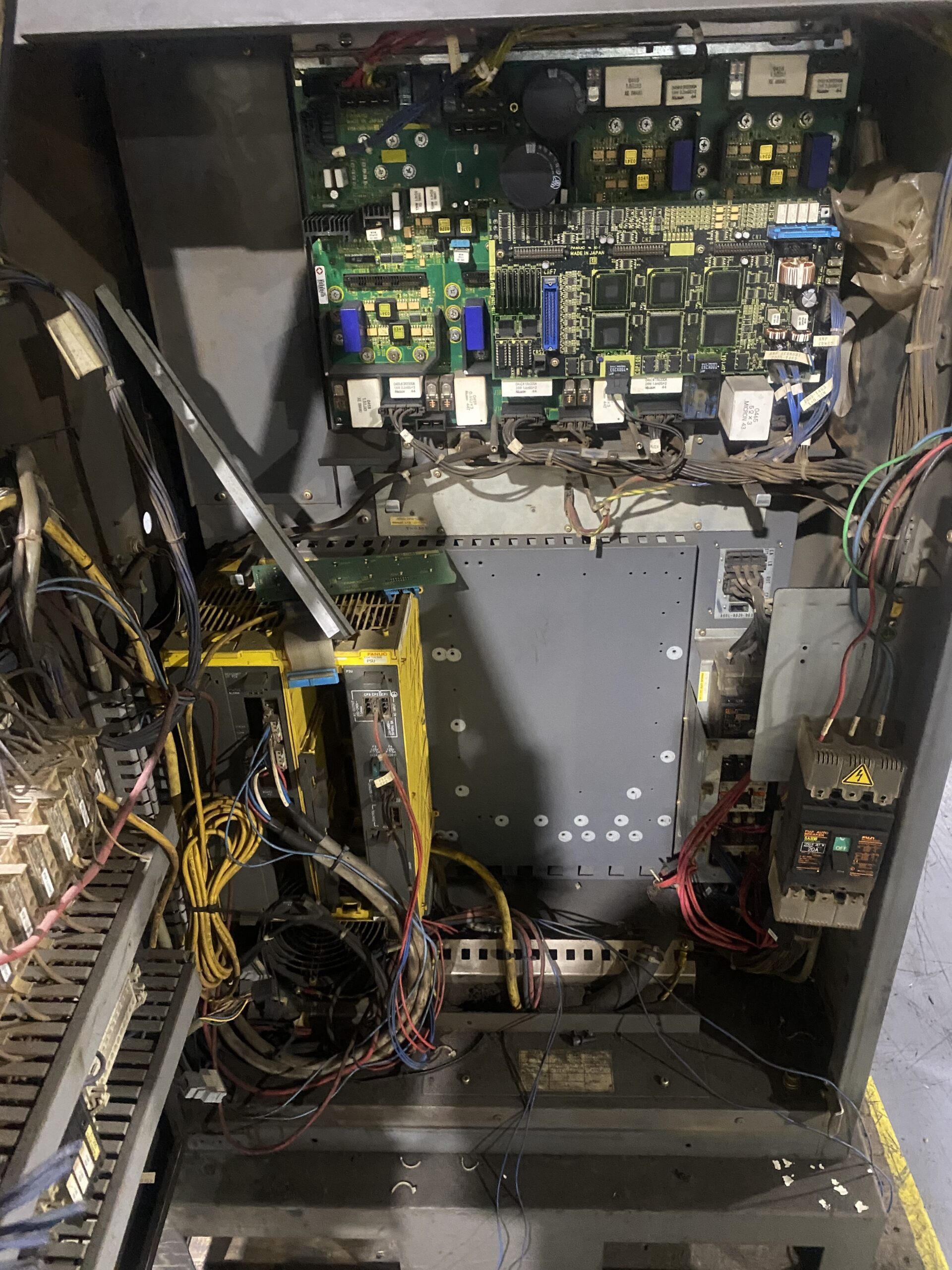FANUC R-2000iA/200F w/ RJ3iB Controls PARTS ONLY 9