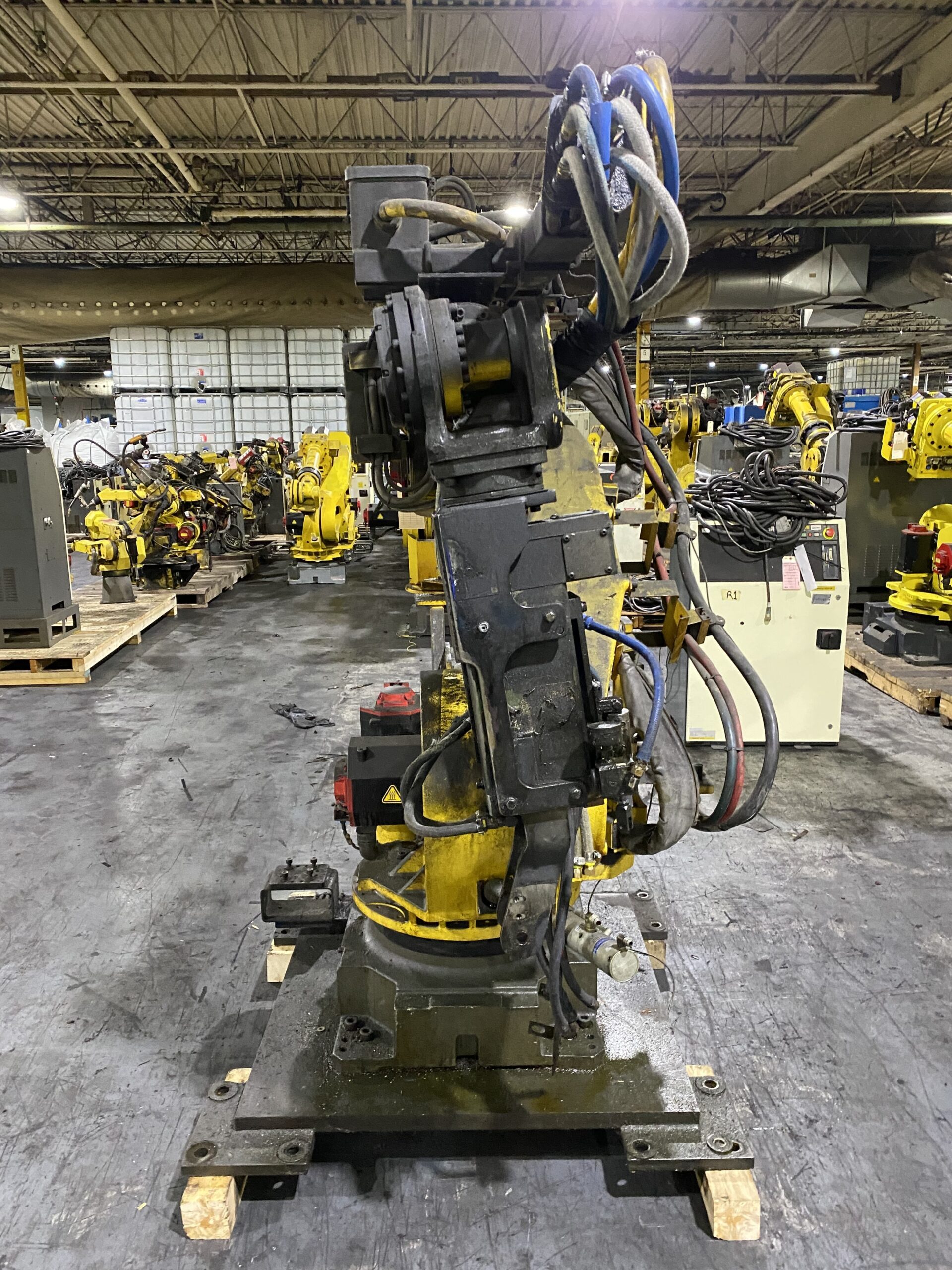 FANUC - R-2000iA/165F w/ R-J3iB Controls USED AS-IS 3