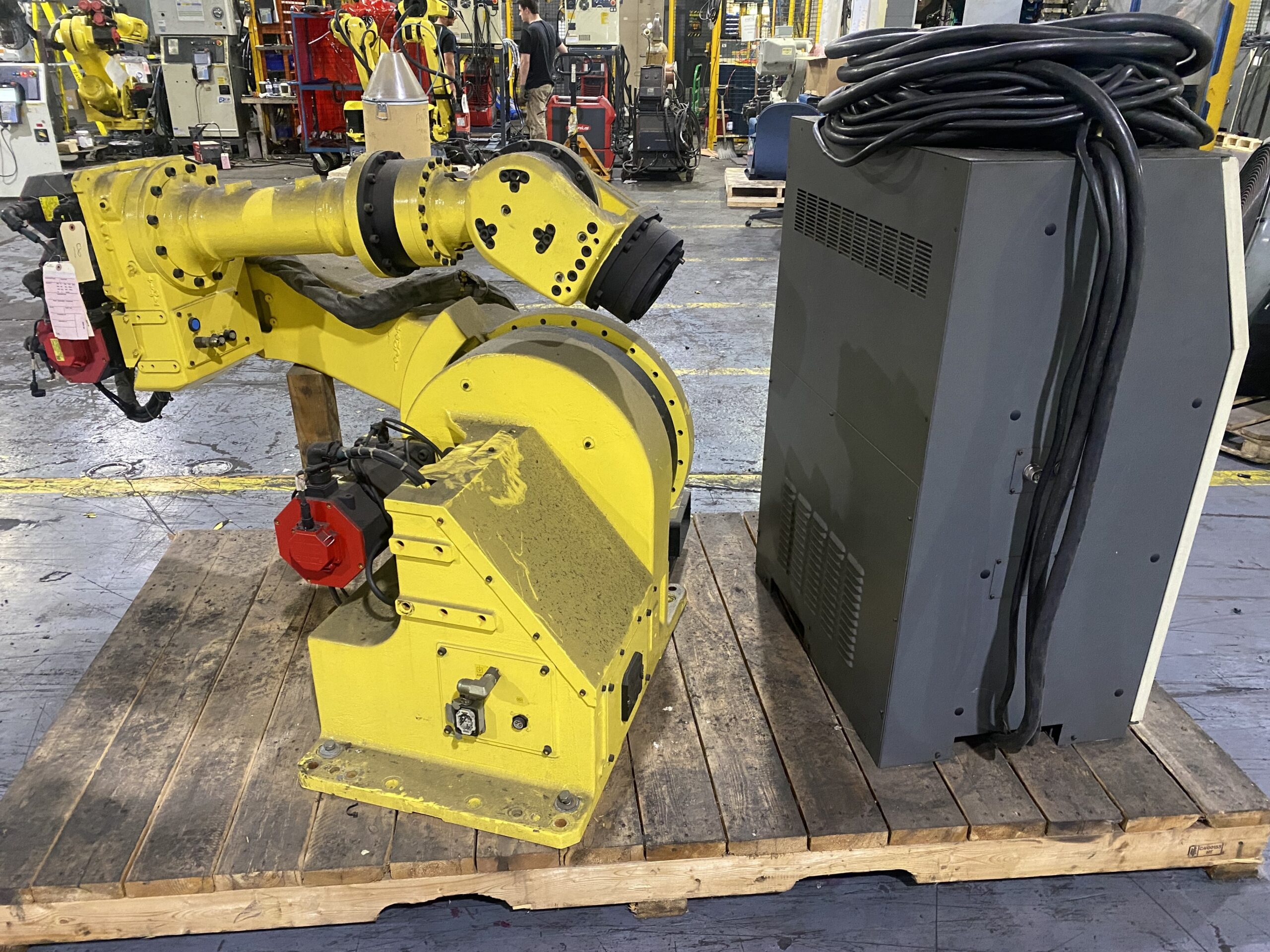 FANUC R-2000iA/200T w/ R-J3iB Controls PARTS ONLY 1