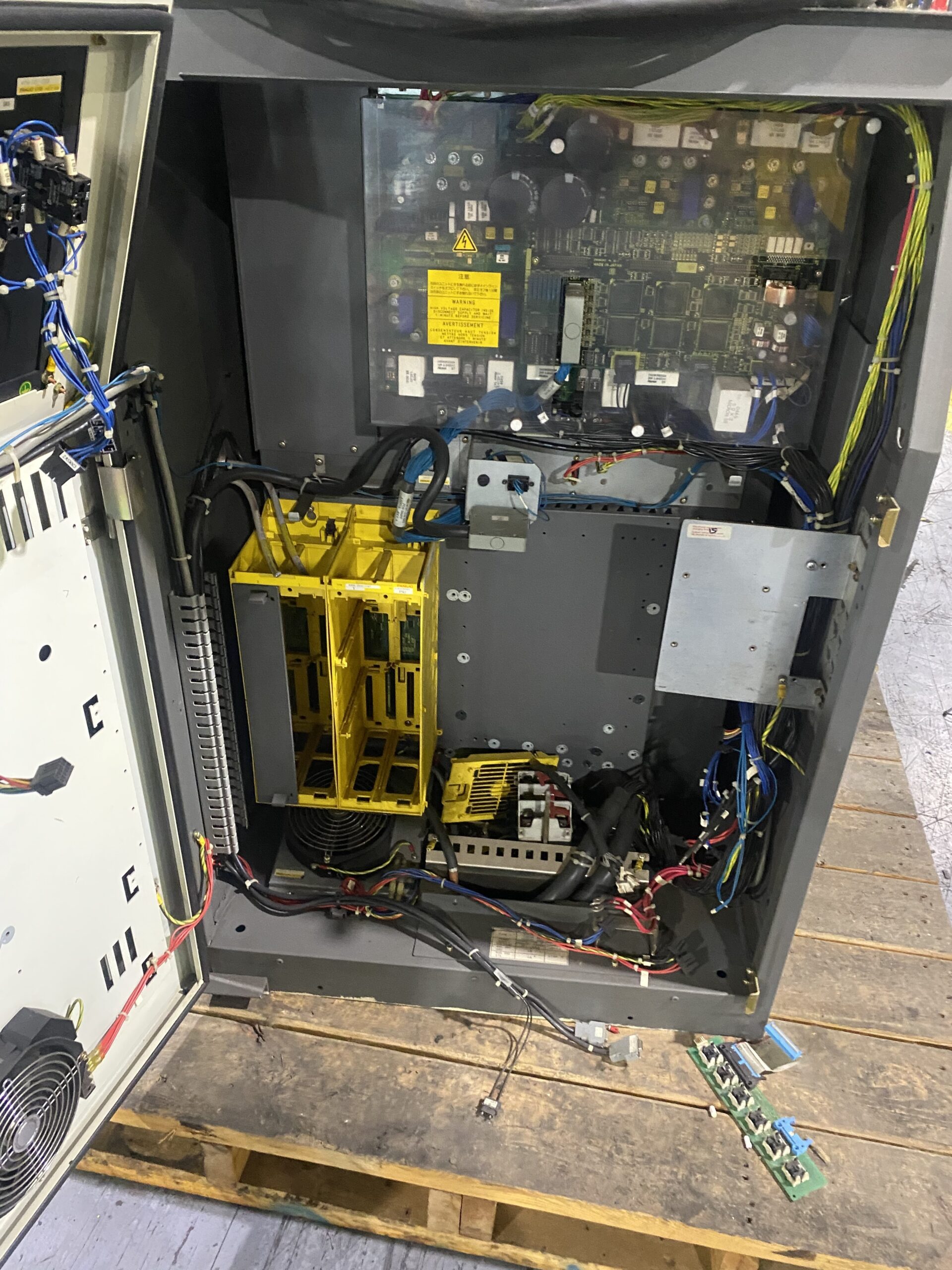 FANUC R-2000iA/200T w/ R-J3iB Controls PARTS ONLY 7