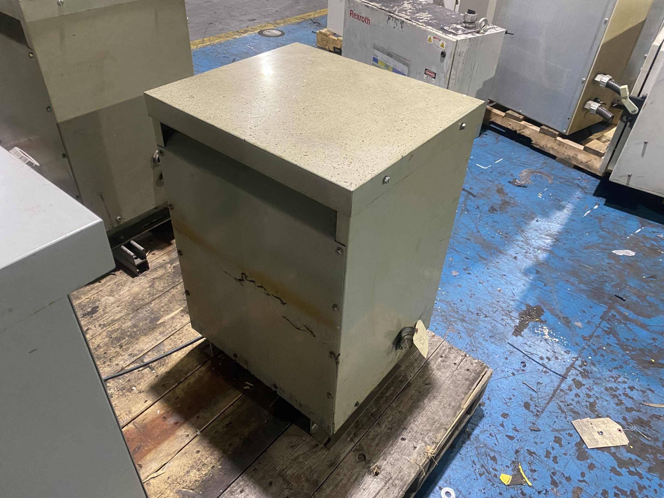 GENERAL ELECTRIC - 9T23B3871 Transformer 480V - 208/120V, 15kVA USED 4