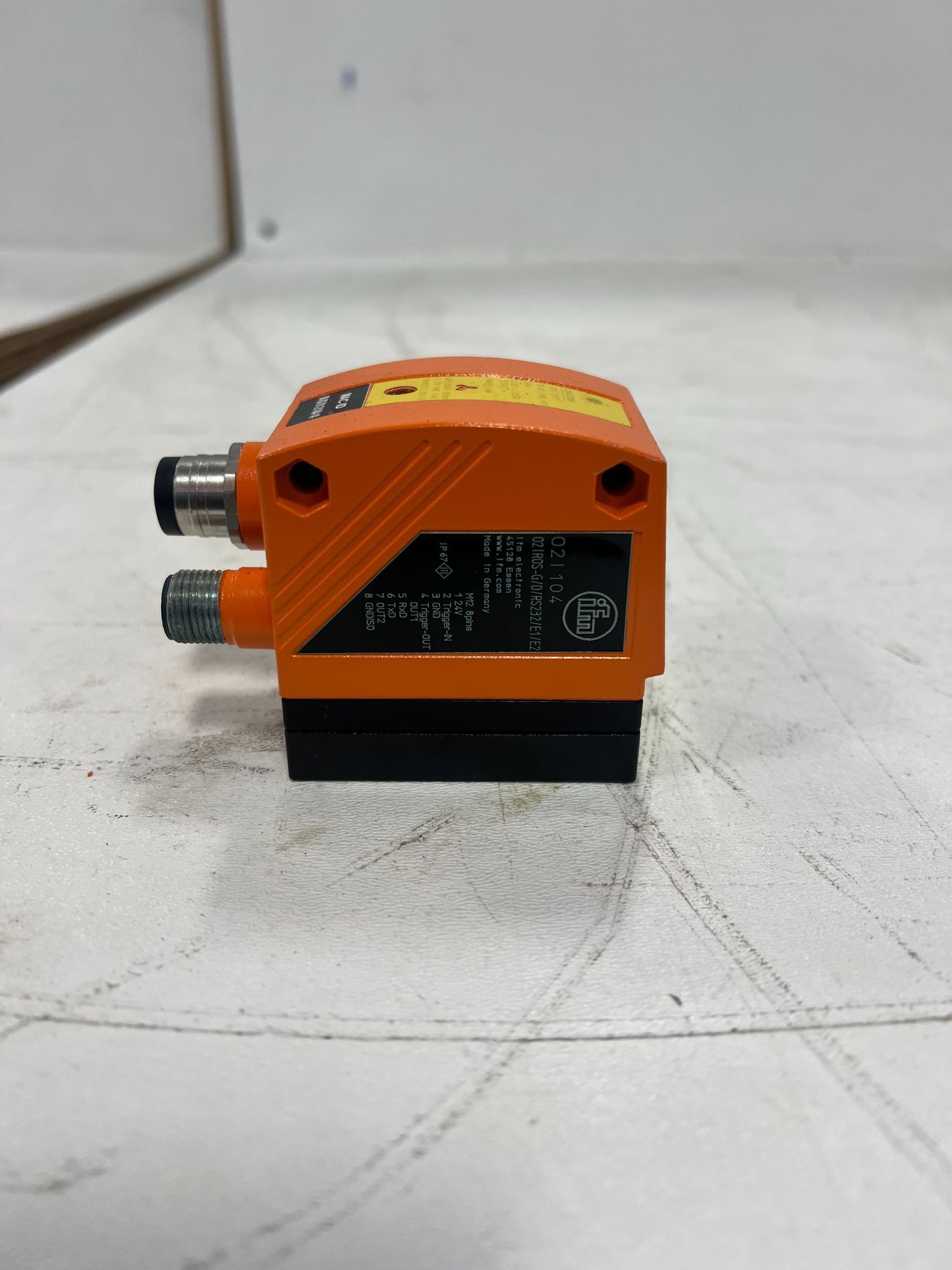 IFM ELECTRIC 02I104 CODE READER USED 4