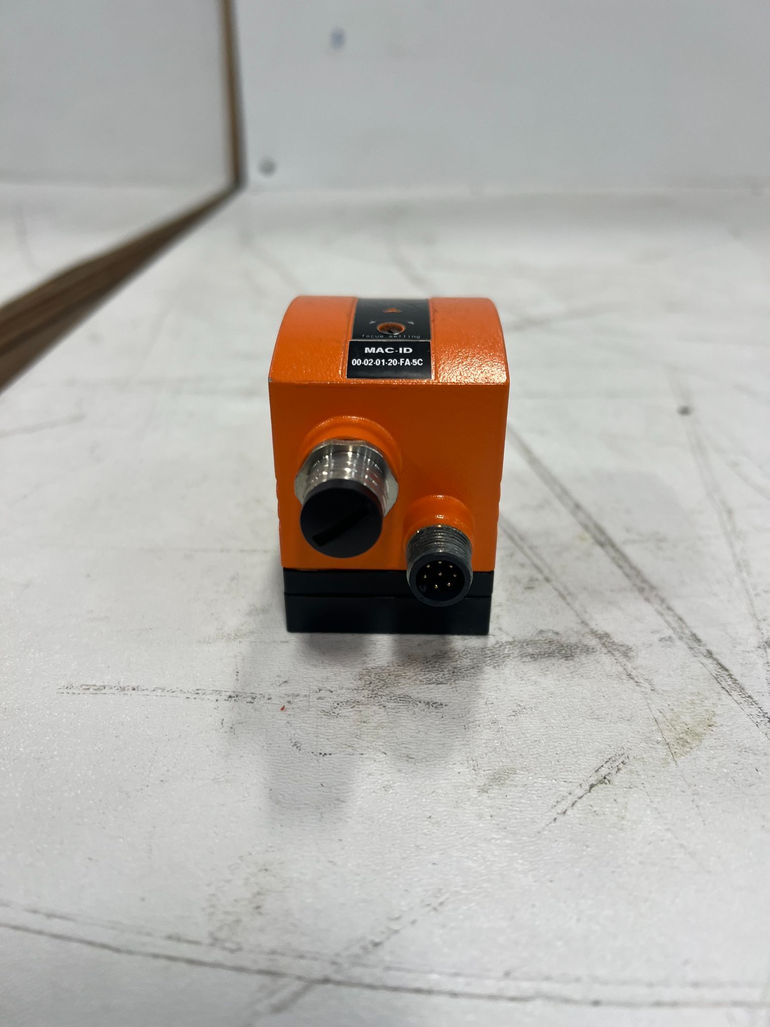 IFM ELECTRIC CODE READER 02D225 USED 1