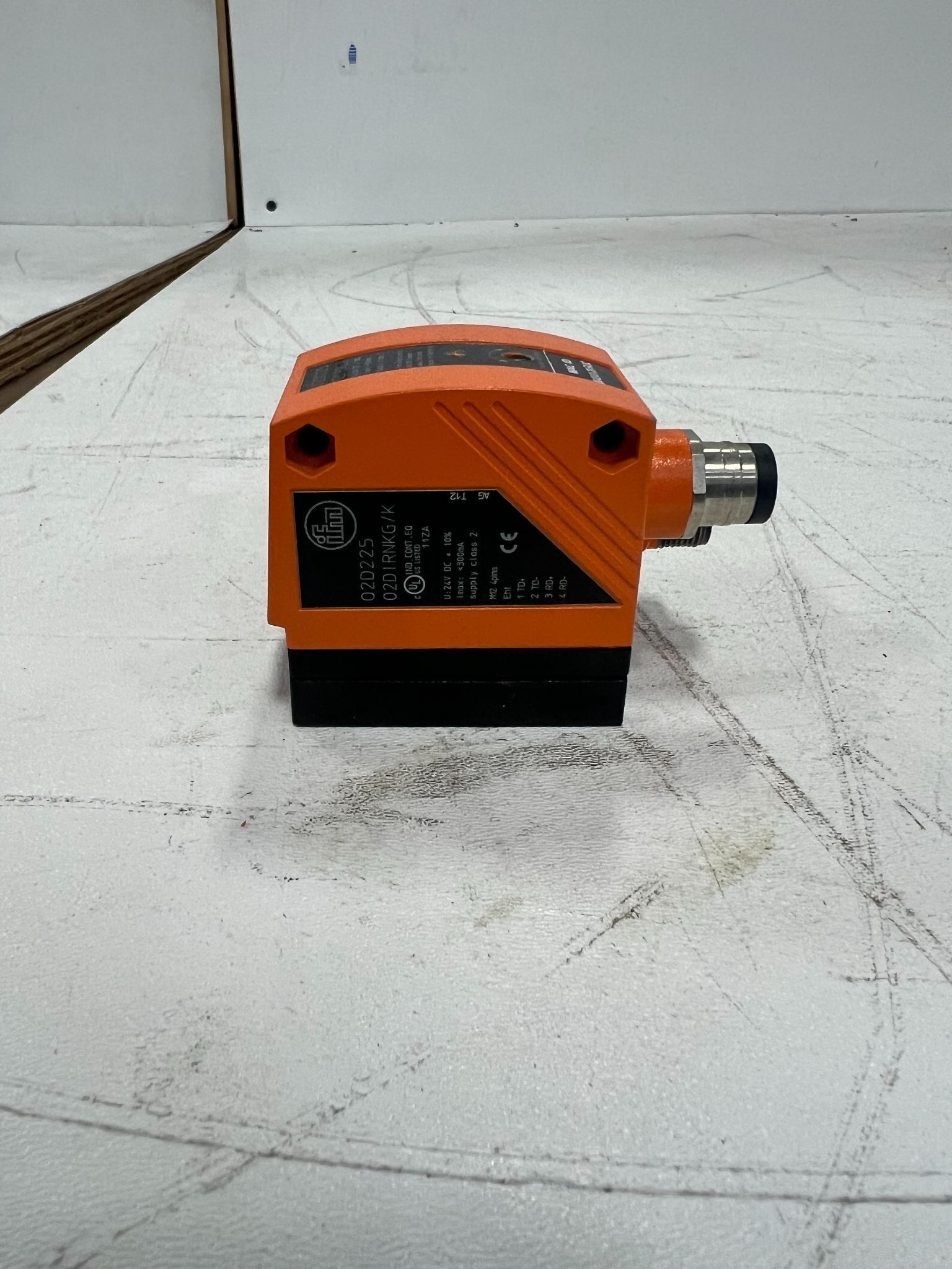 IFM ELECTRIC CODE READER 02D225 USED 2