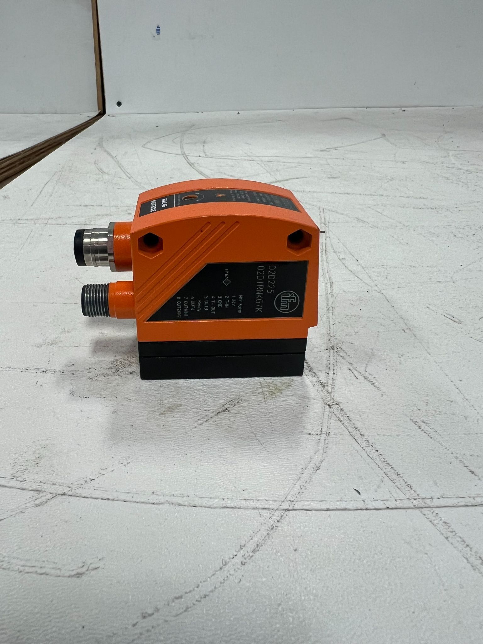 IFM ELECTRIC CODE READER 02D225 USED 4