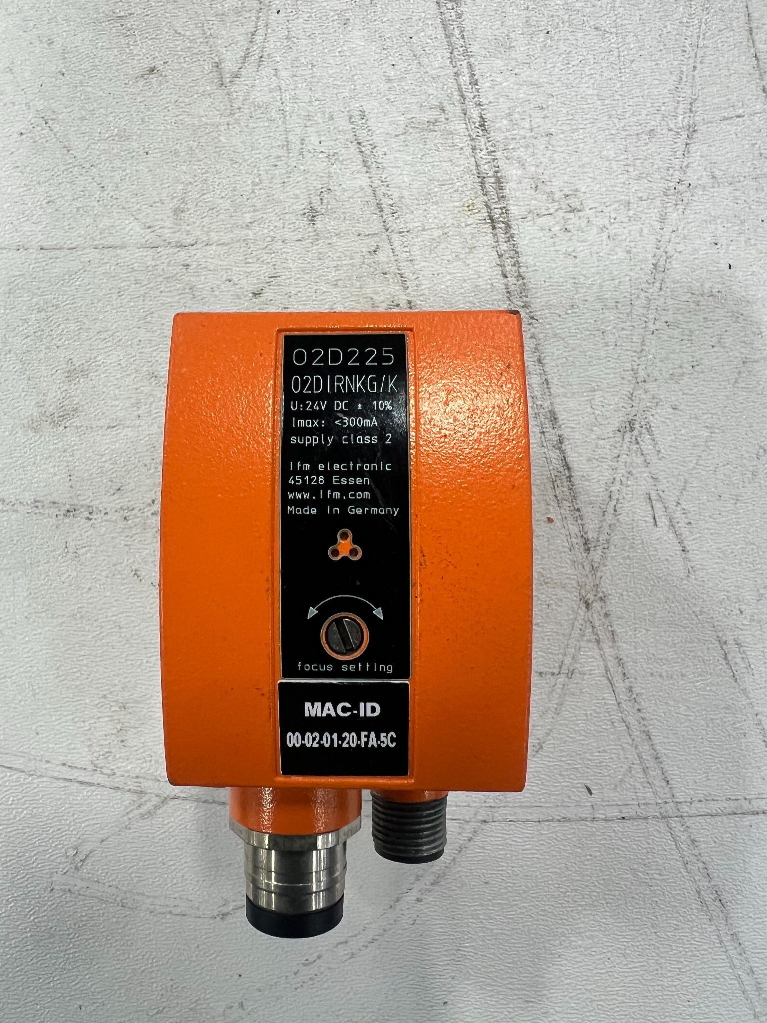 IFM ELECTRIC CODE READER 02D225 USED 5