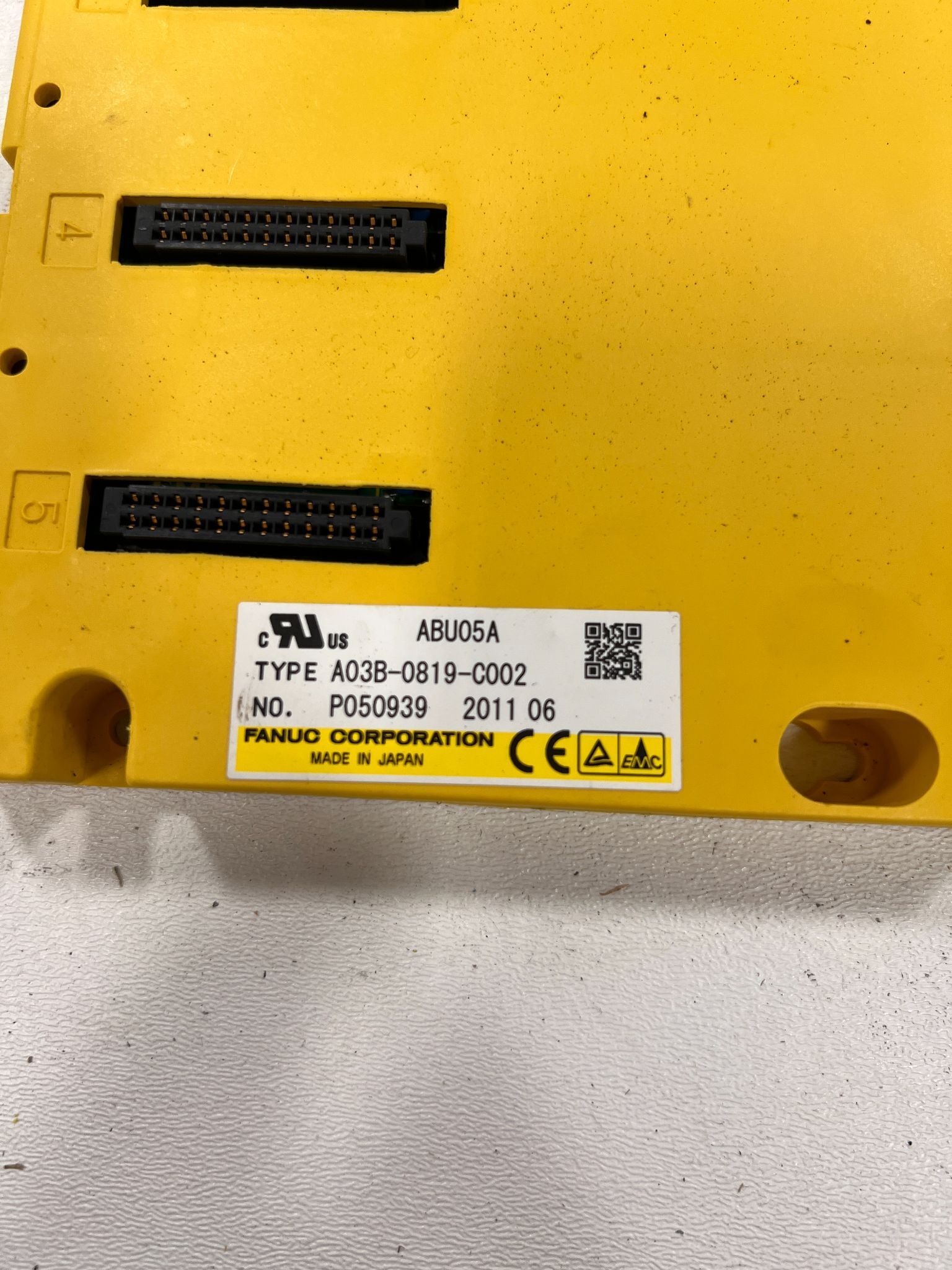 FANUC A03B-0819-C002 5-Slot I/O Base Unit ABU05A Horizontal USED 2