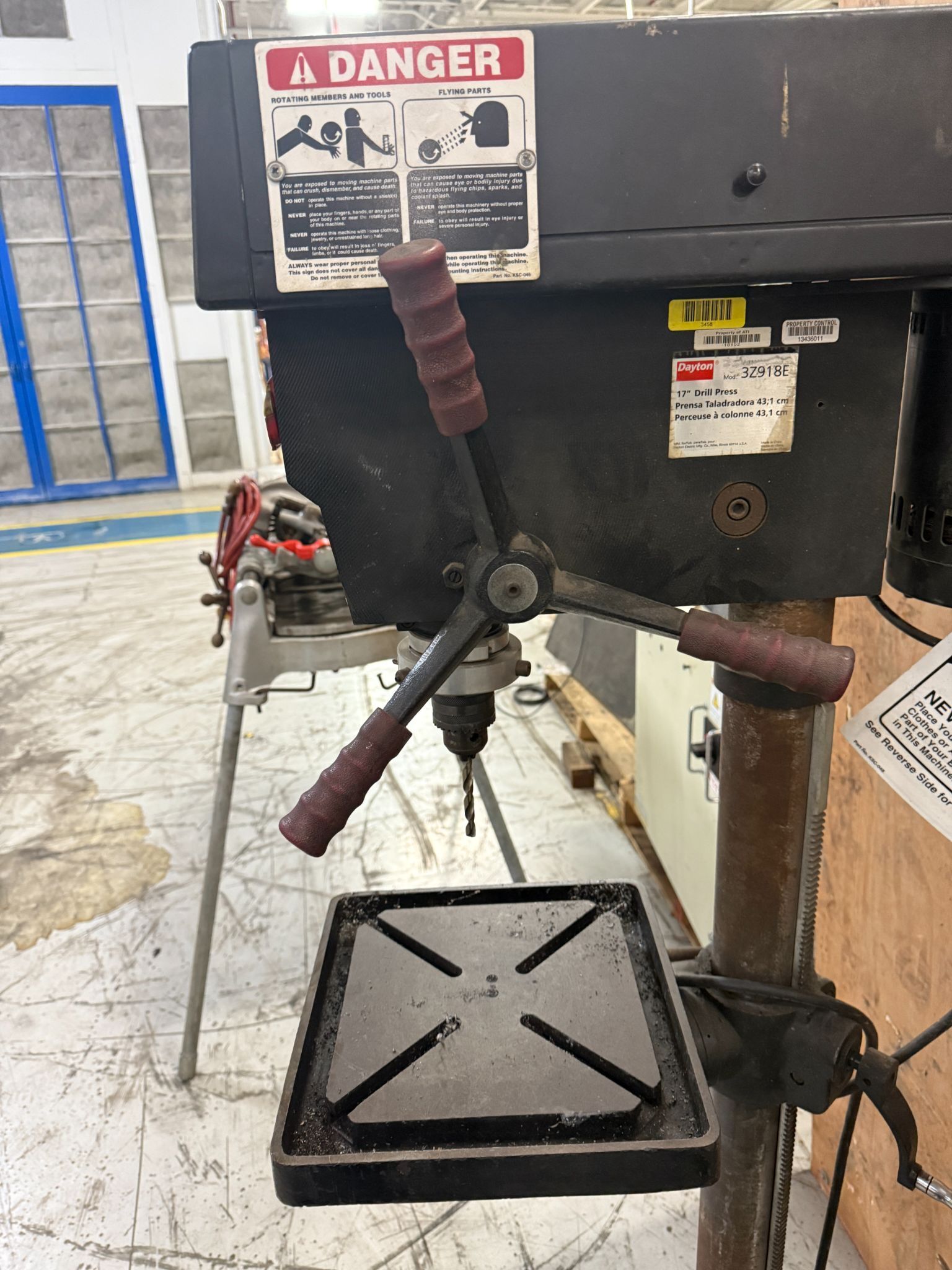 DAYTON 3Z19E 17" DRILL PRESS USED 3