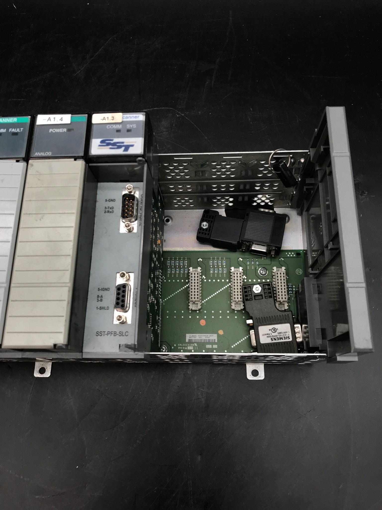ALLEN BRADLEY SLC500 PLC w/ SST-PFB-SLC, 1747-SN, 7-Slot USED 1
