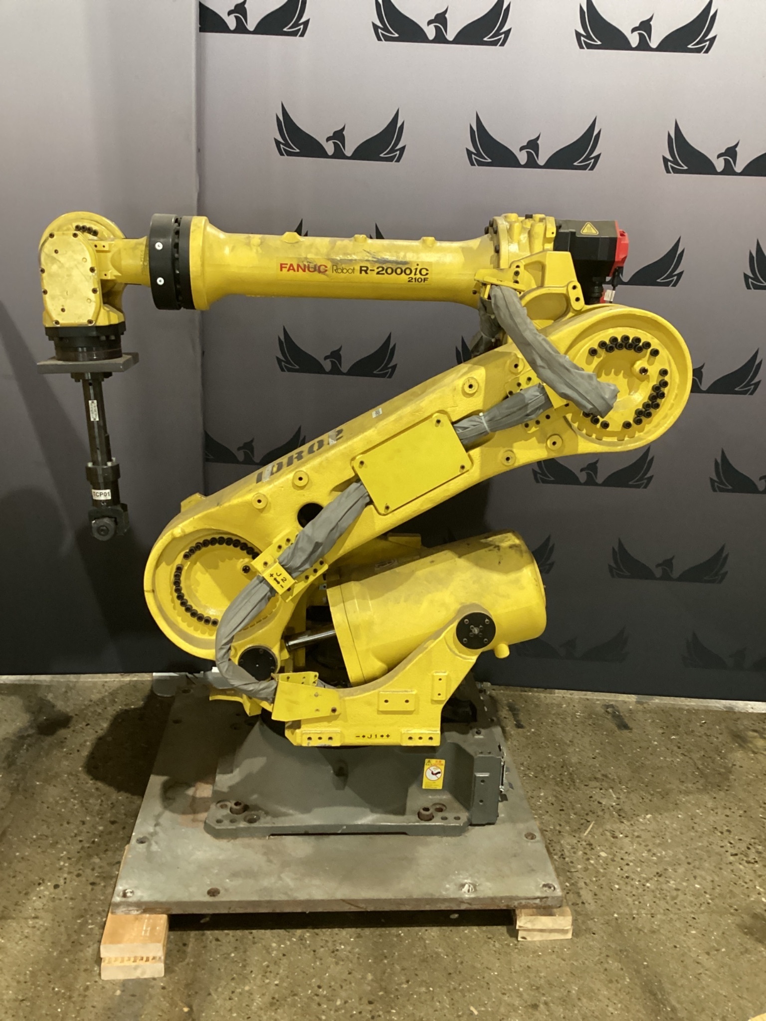 FANUC R-2000iC/210F w/ R-30iB Controls USED 7