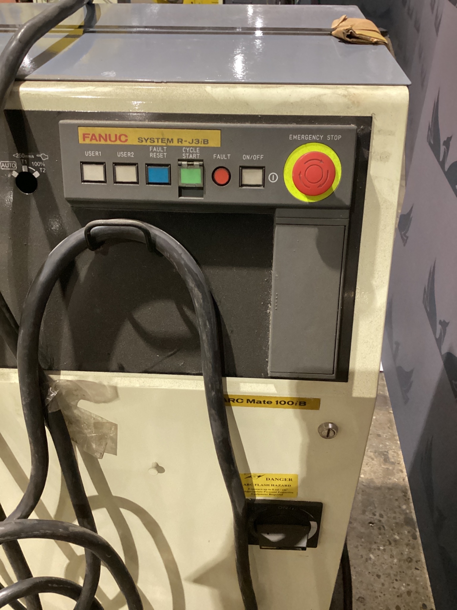 FANUC R-J3iB Controller for ArcMate 100iB USED 2