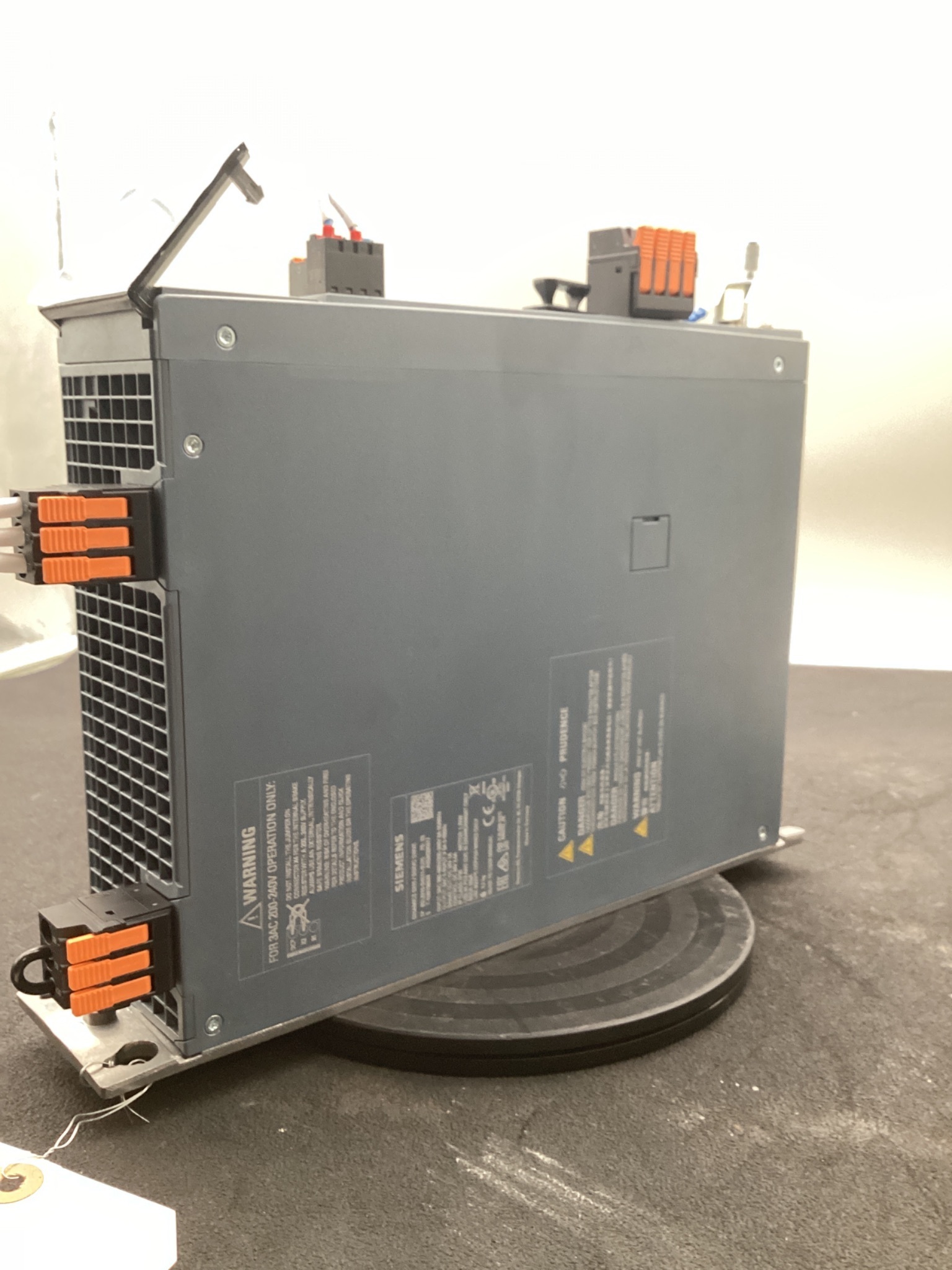 SIEMENS 6SL3210-5HE11-5UF0 SINAMICS S210 SERVO DRIVE USED 2