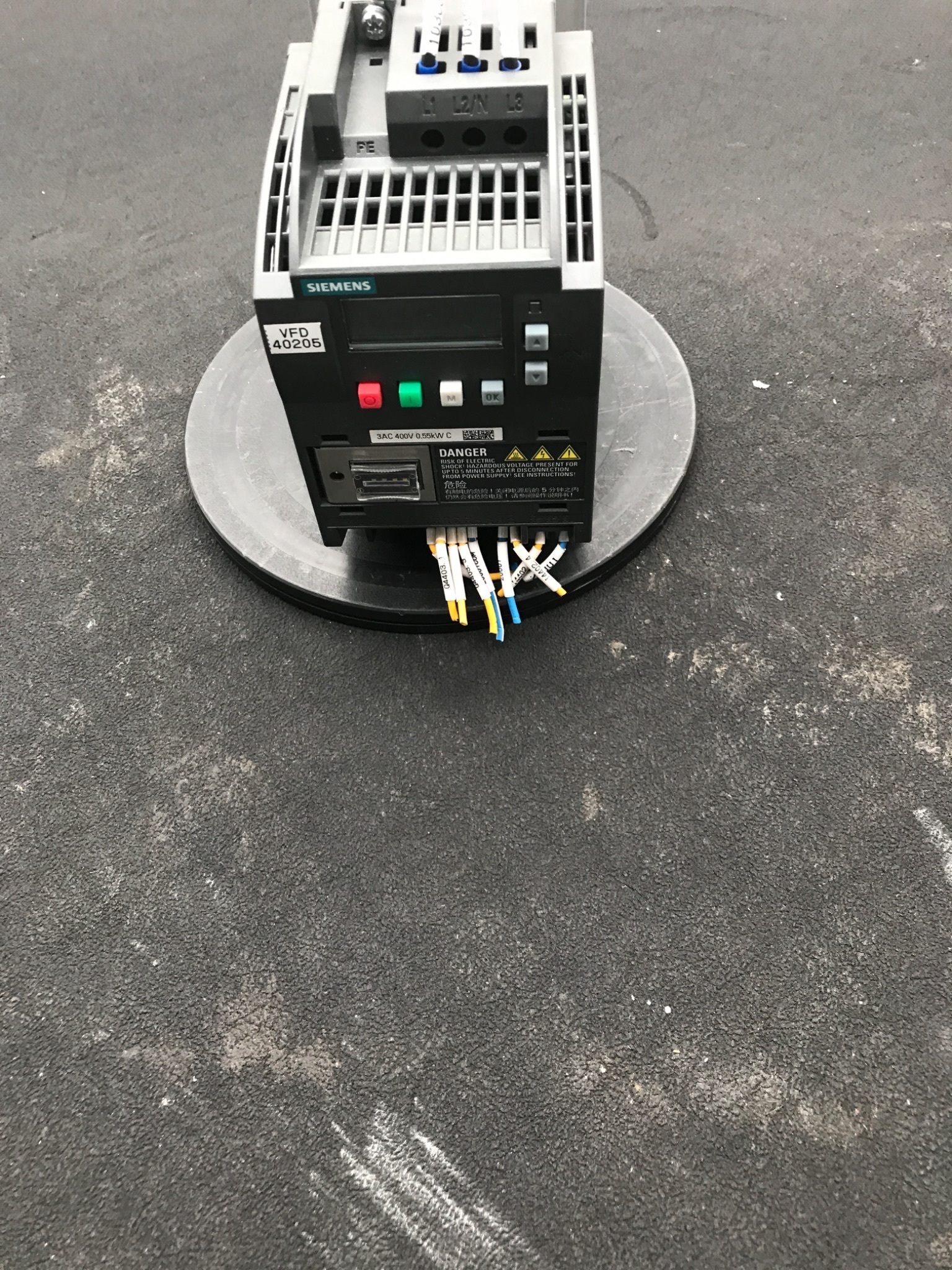 SIEMENS 6SL3210-5BE15-5CV0 SINAMICS V20 AC DRIVE 5.5KW 3PH USED 0