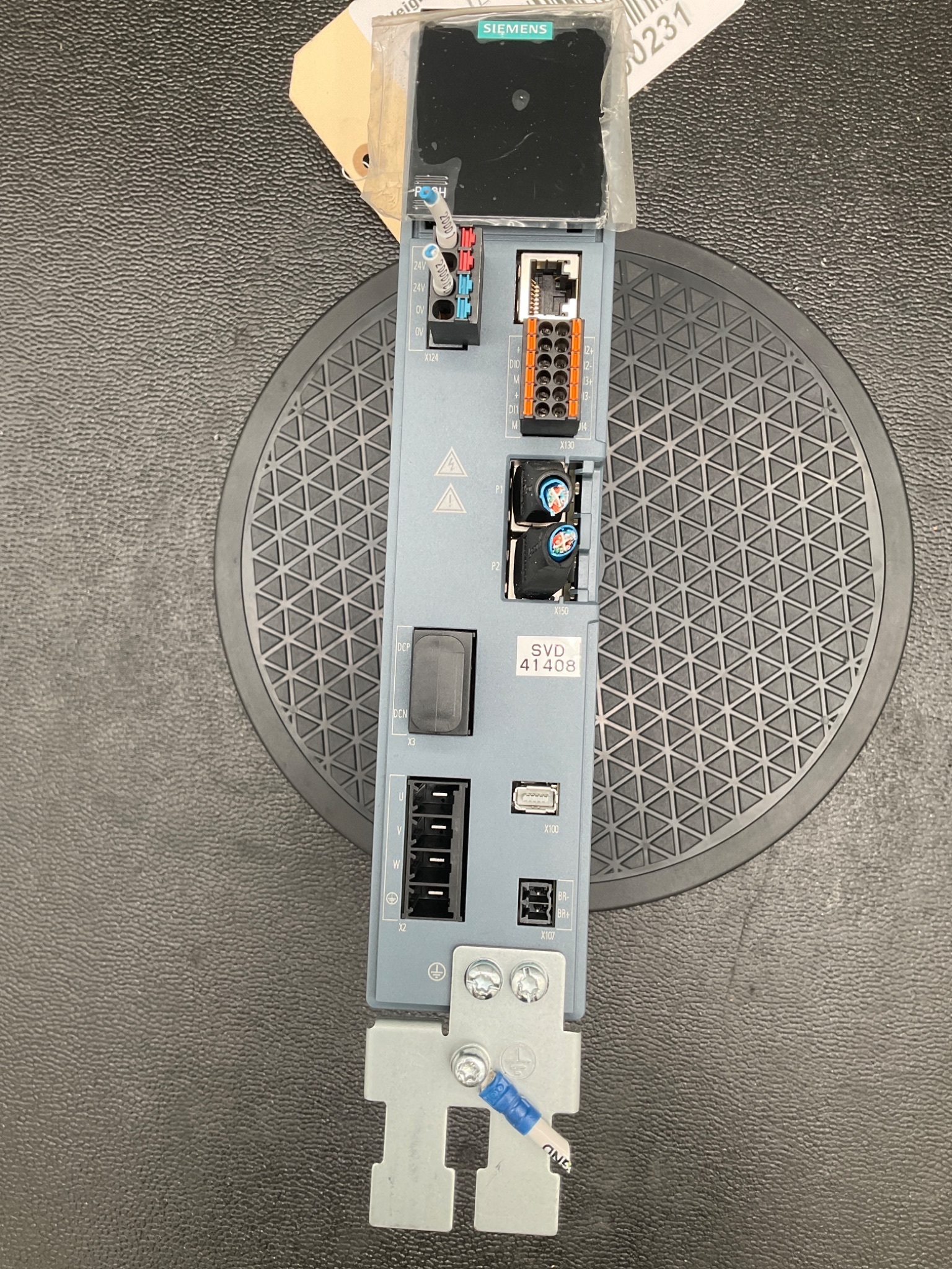 SIEMENS 6SL3210-5HE10-8UF0 S210 SERVO DRIVE 0.75KW 3PH 480V USED 0