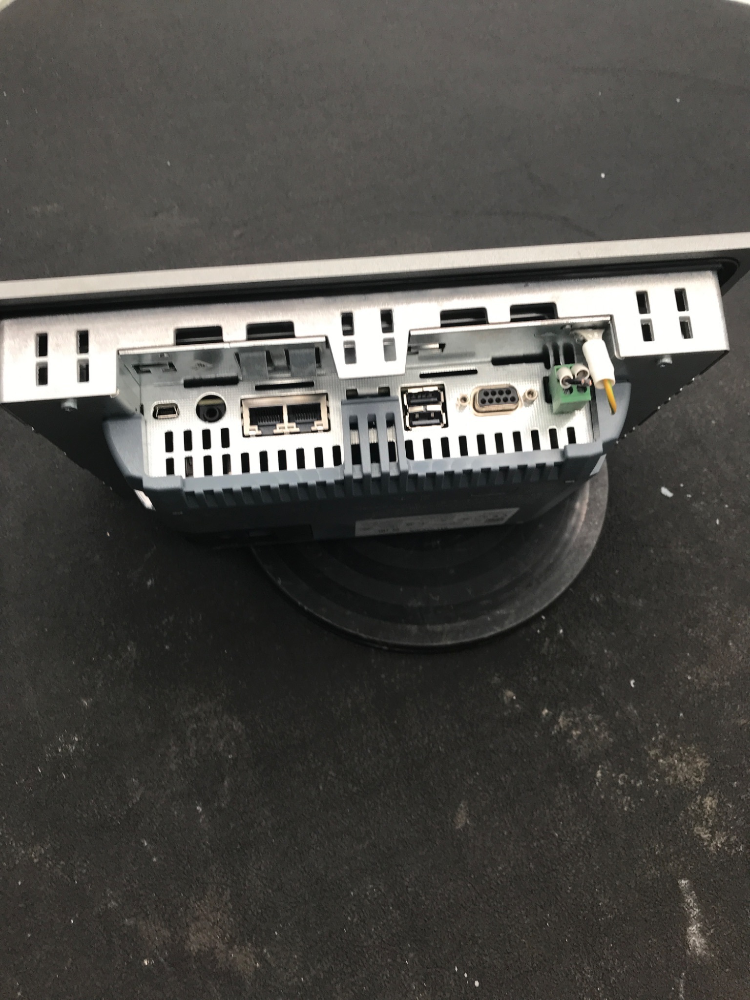 SIEMENS 6AV2124-0JC01-0AX0 TP900 COMFORT HMI PANEL 9IN PROFINET USED 1