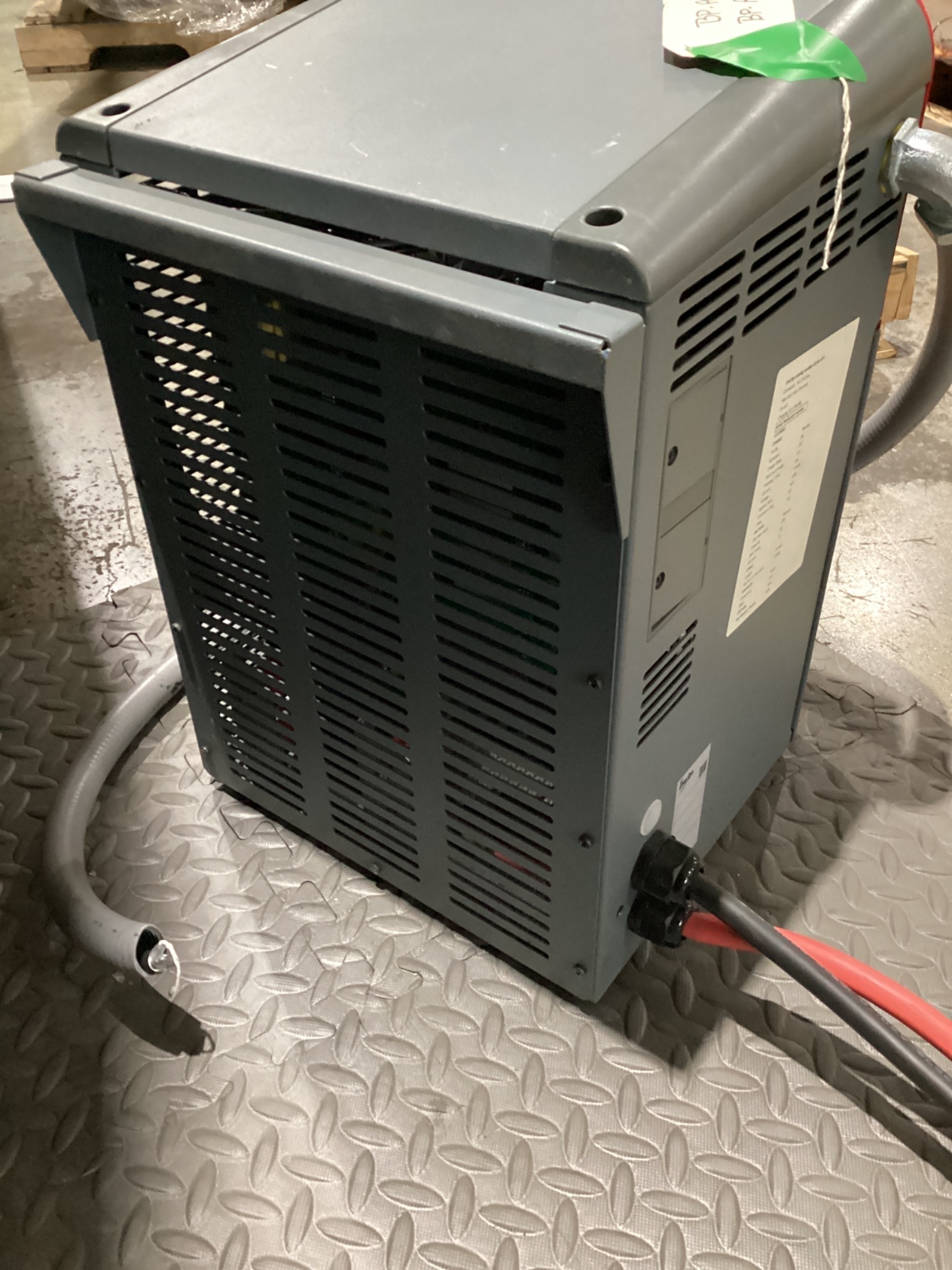 ENERSYS EI3-HL-4YT FORKLIFT BATTERY CHARGER 480V 3PH ENFORCER IMPAQ USED 3