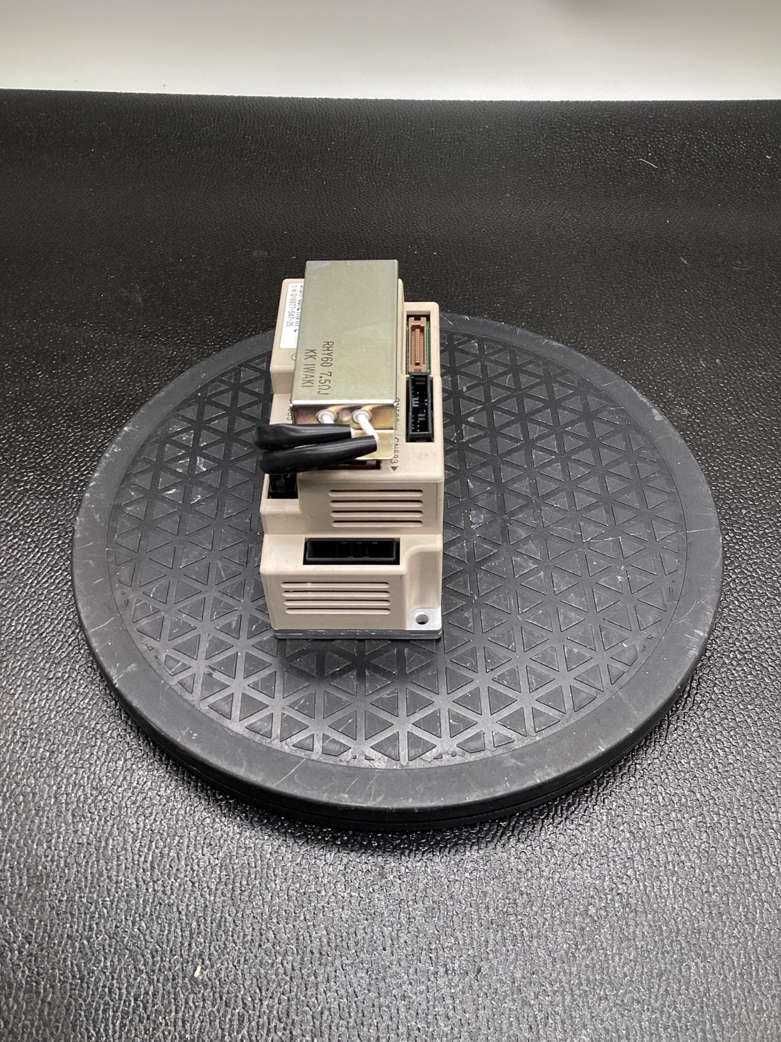 YASKAWA SRDA-SDA21A01A-E DX100 SERVO AMPLIFIER USED 1