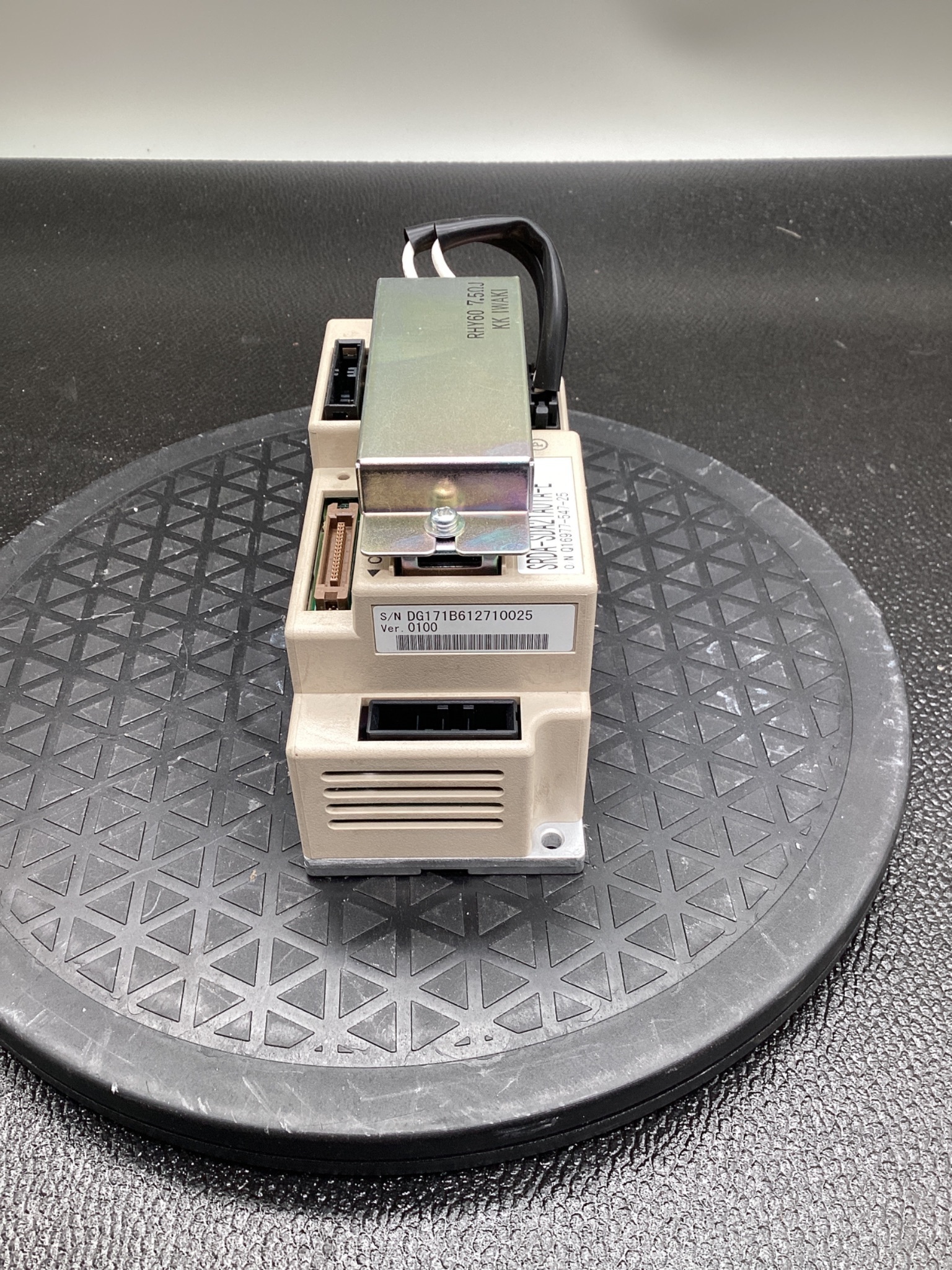 YASKAWA SRDA-SDA21A01A-E DX100 SERVO AMPLIFIER USED 3