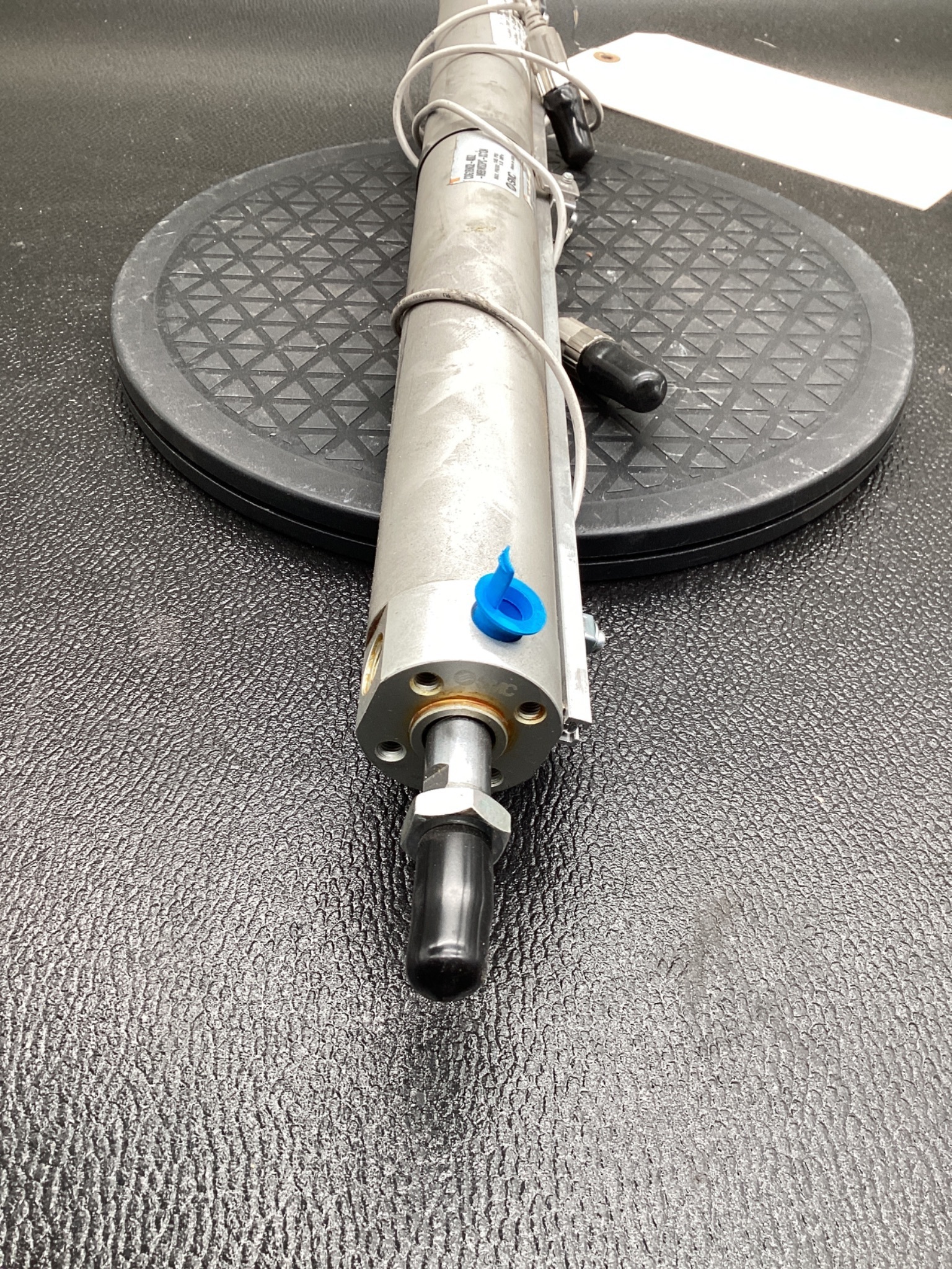 SMC CDG1BN32-400Z-M9BWSDPC-XC13A AIR CYLINDER 32MM BORE USED 1